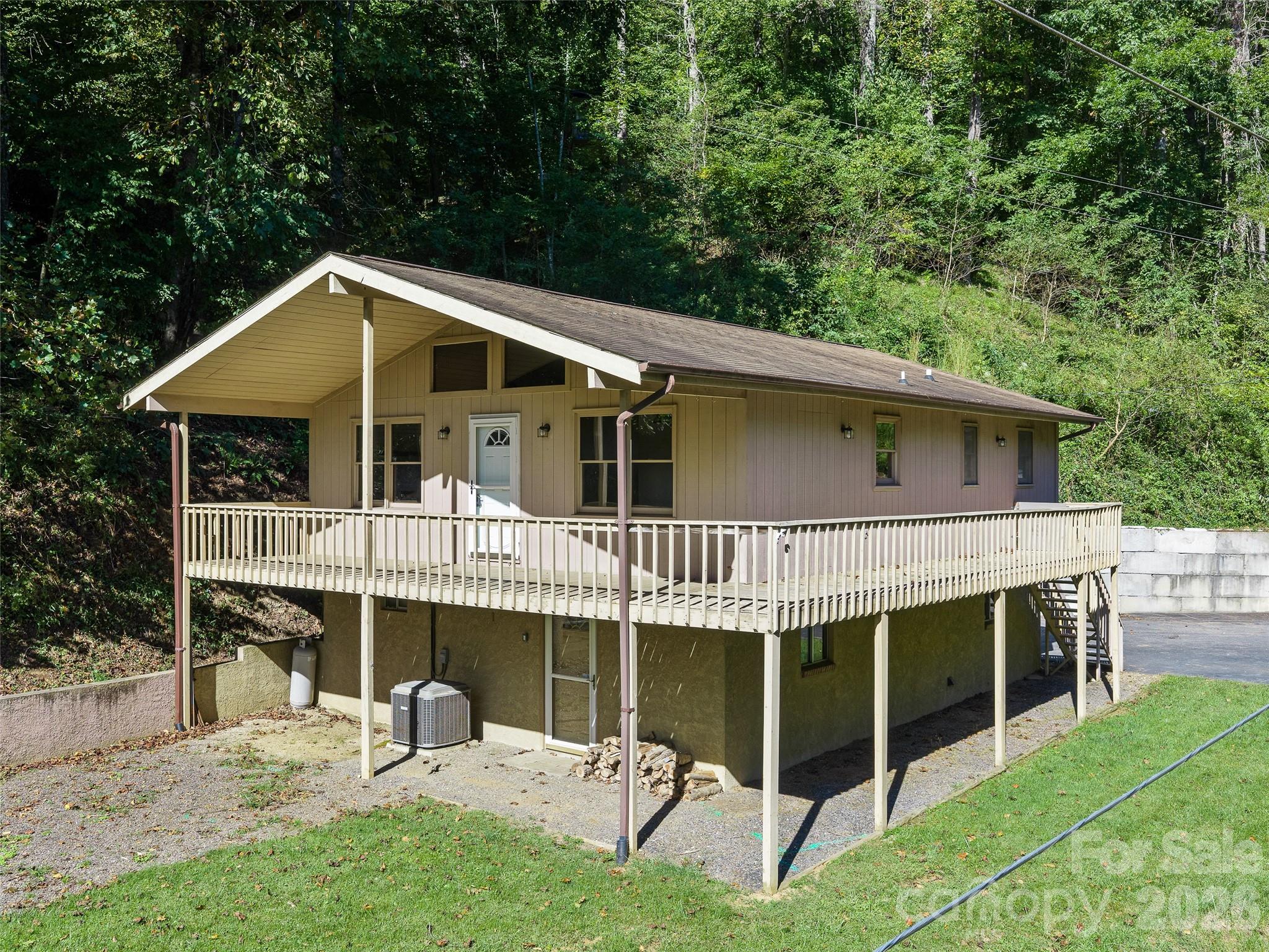main property photo 25