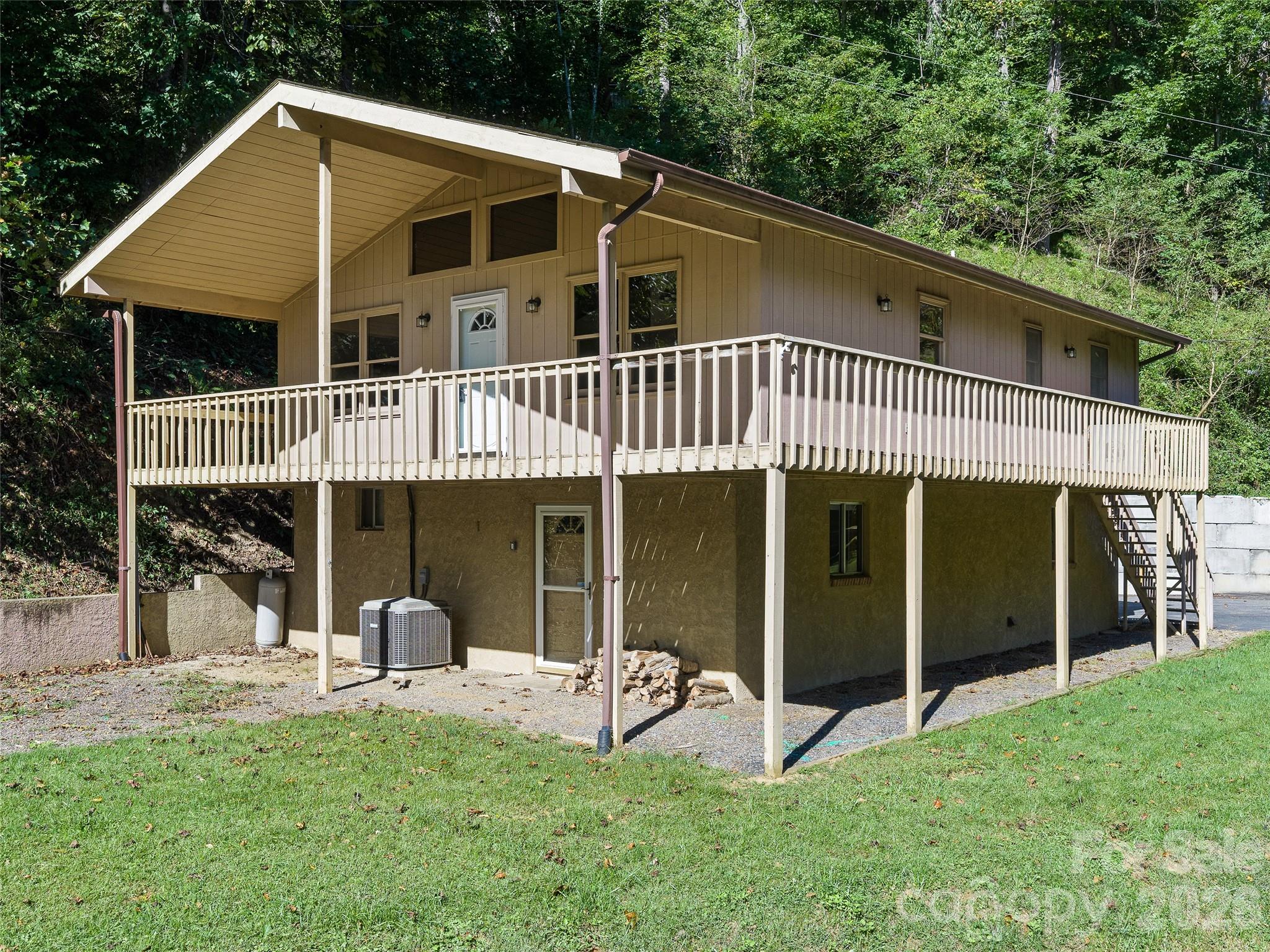main property photo 26