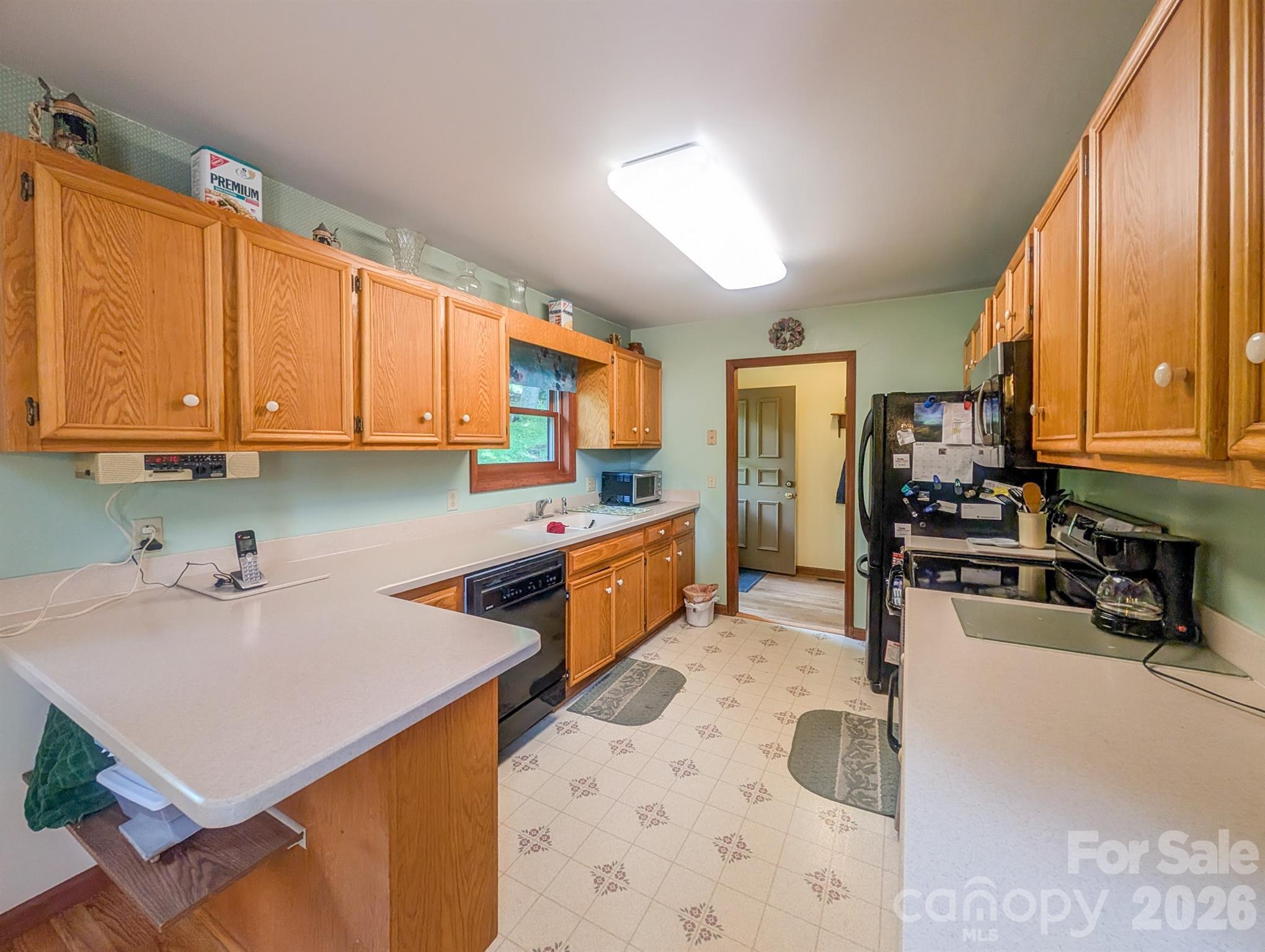 main property photo 14