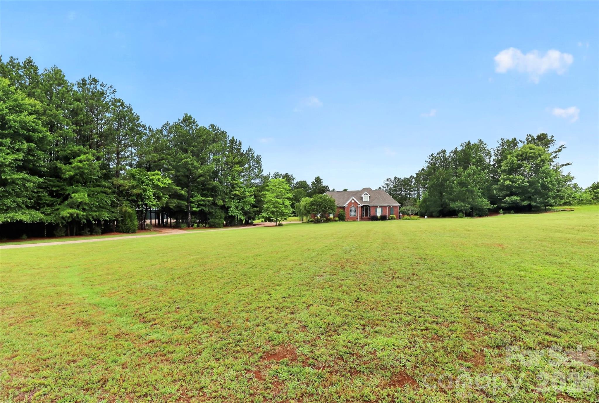 main property photo 30