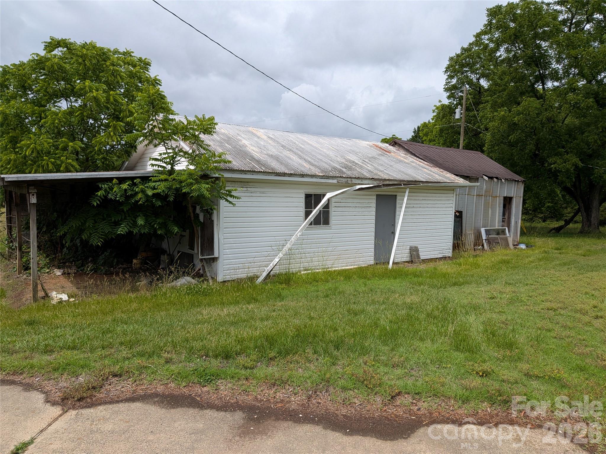 main property photo 4