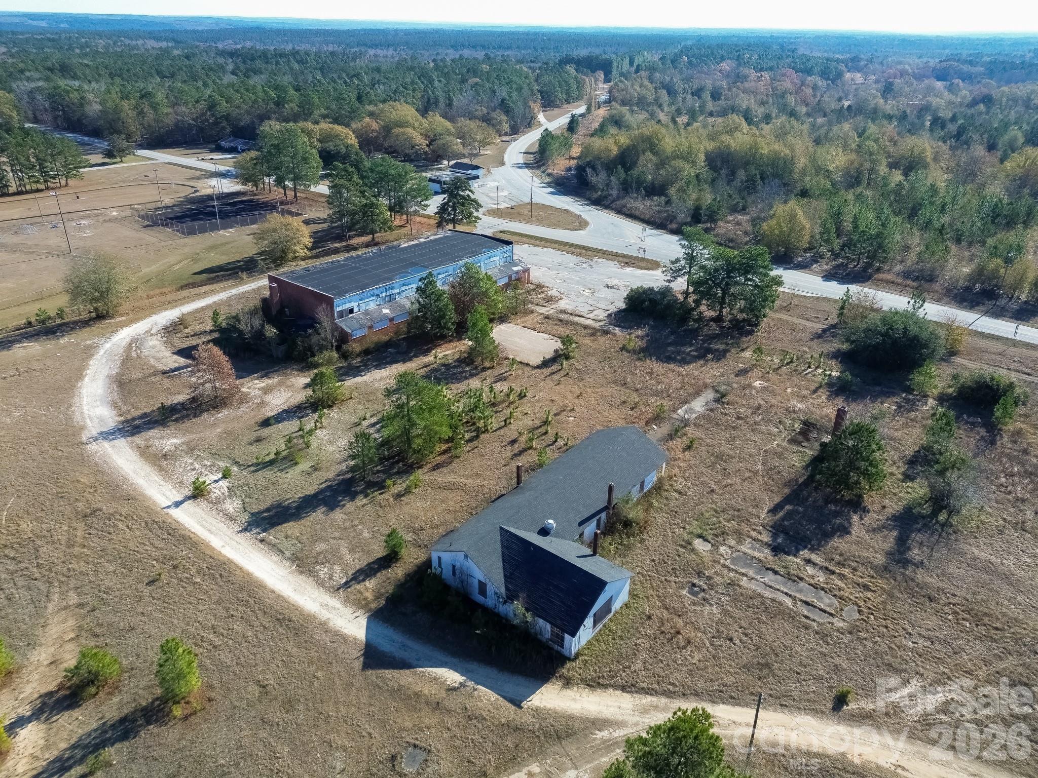 main property photo 12