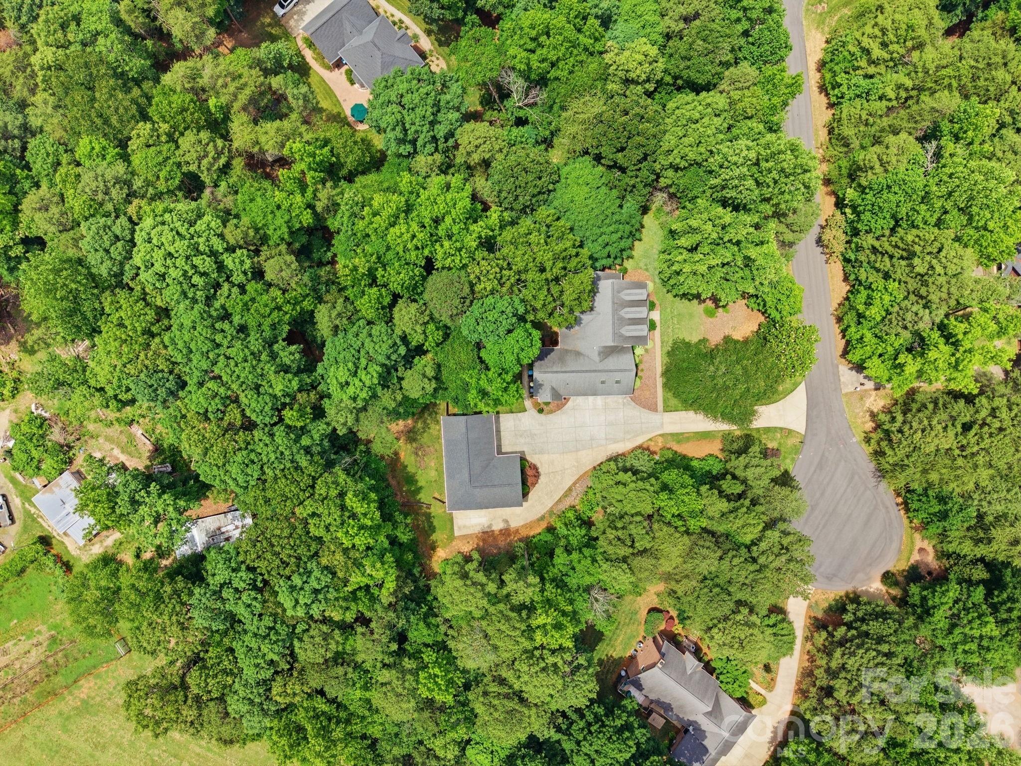 main property photo 32