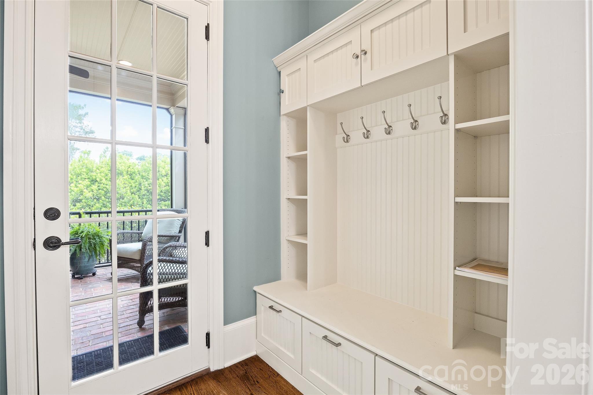 main property photo 30