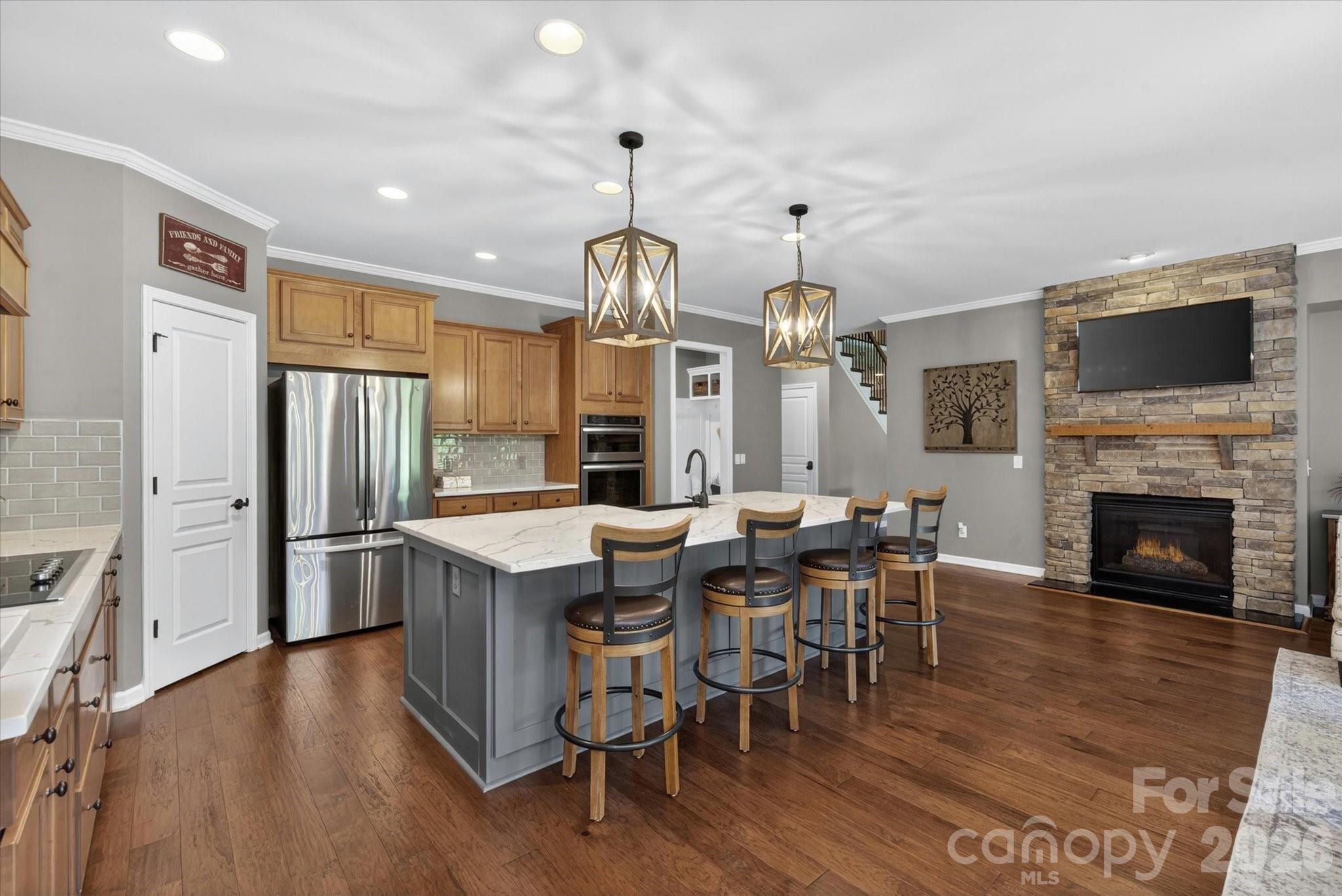main property photo 13