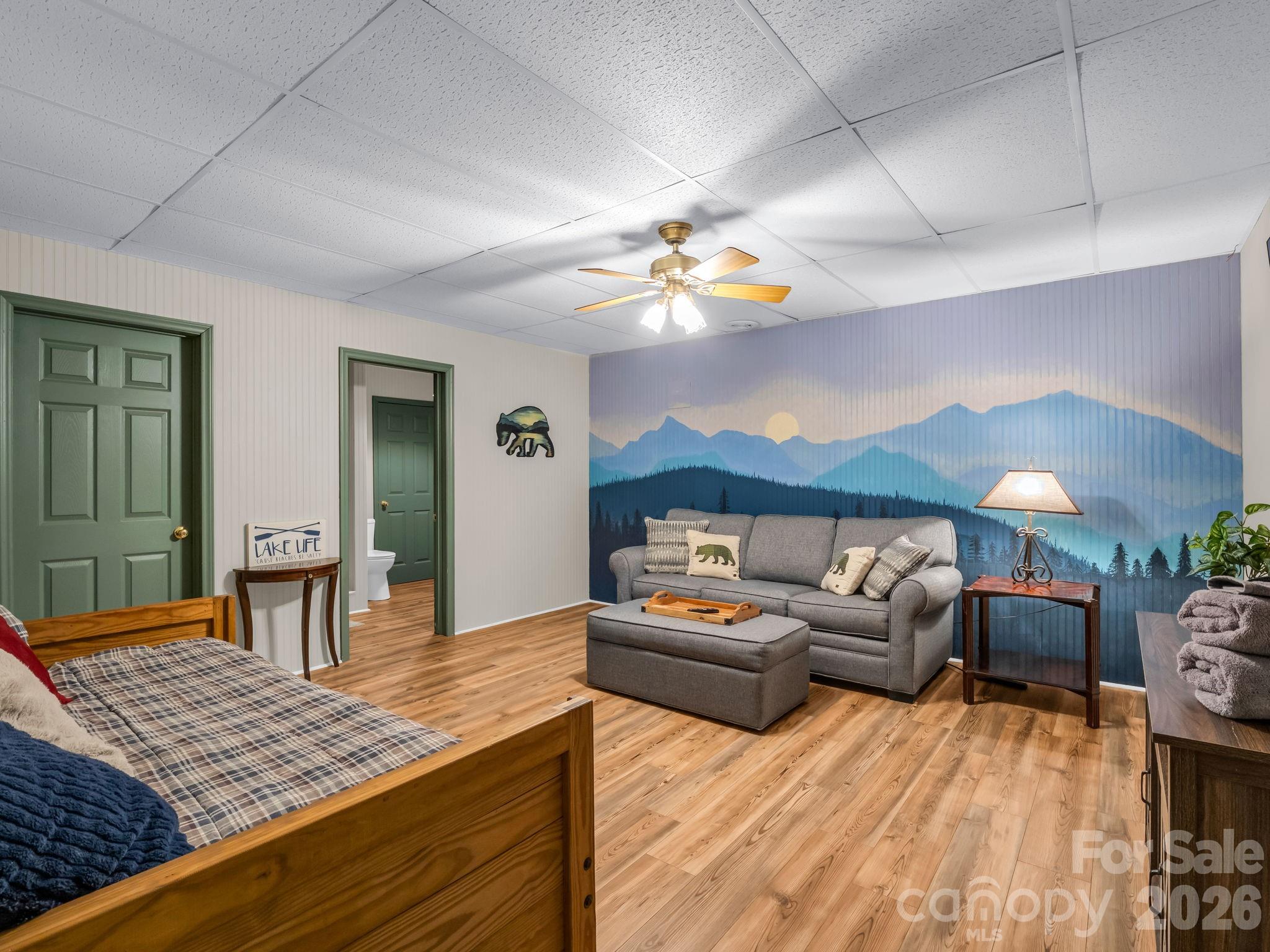 main property photo 30