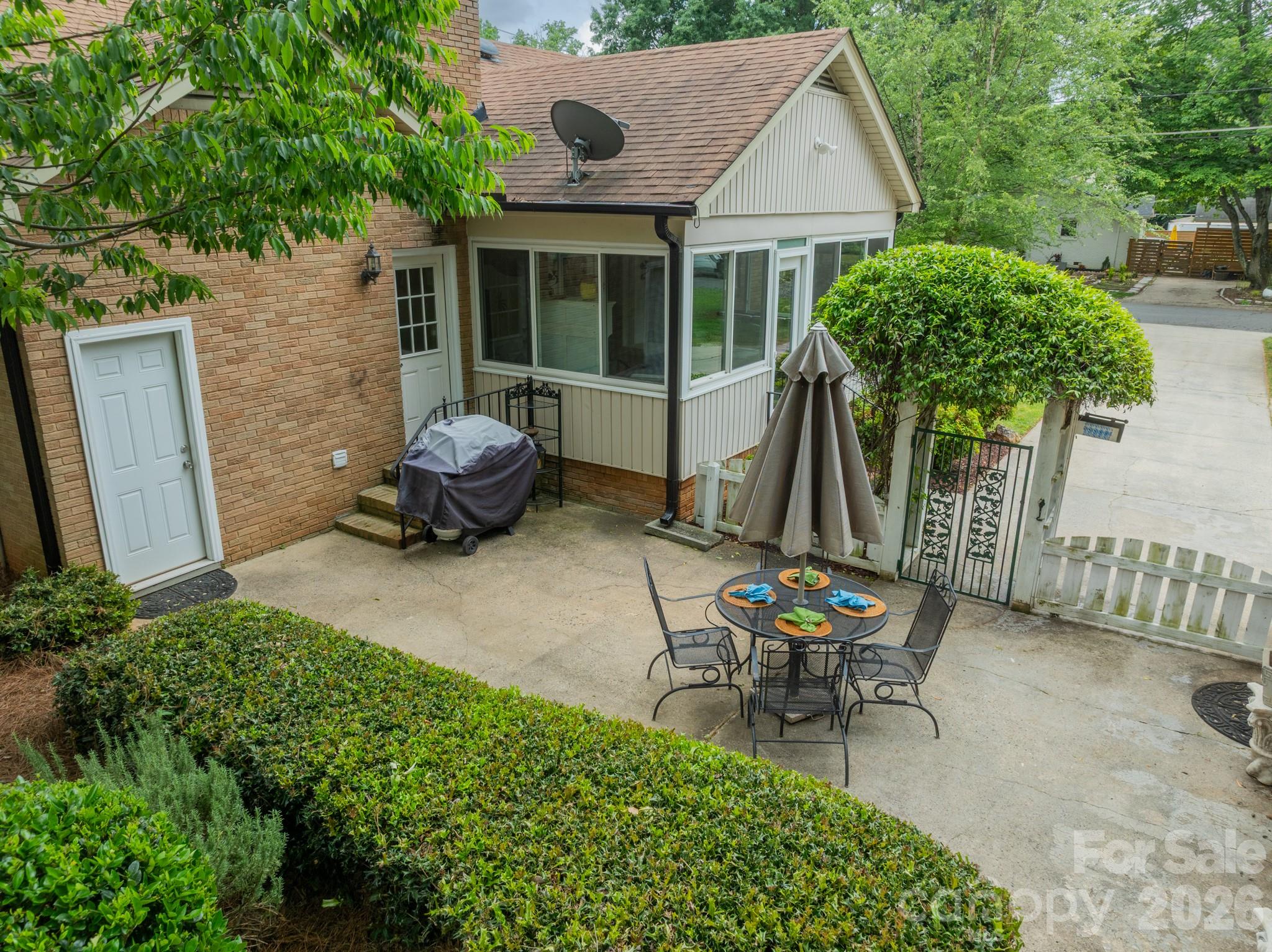main property photo 21