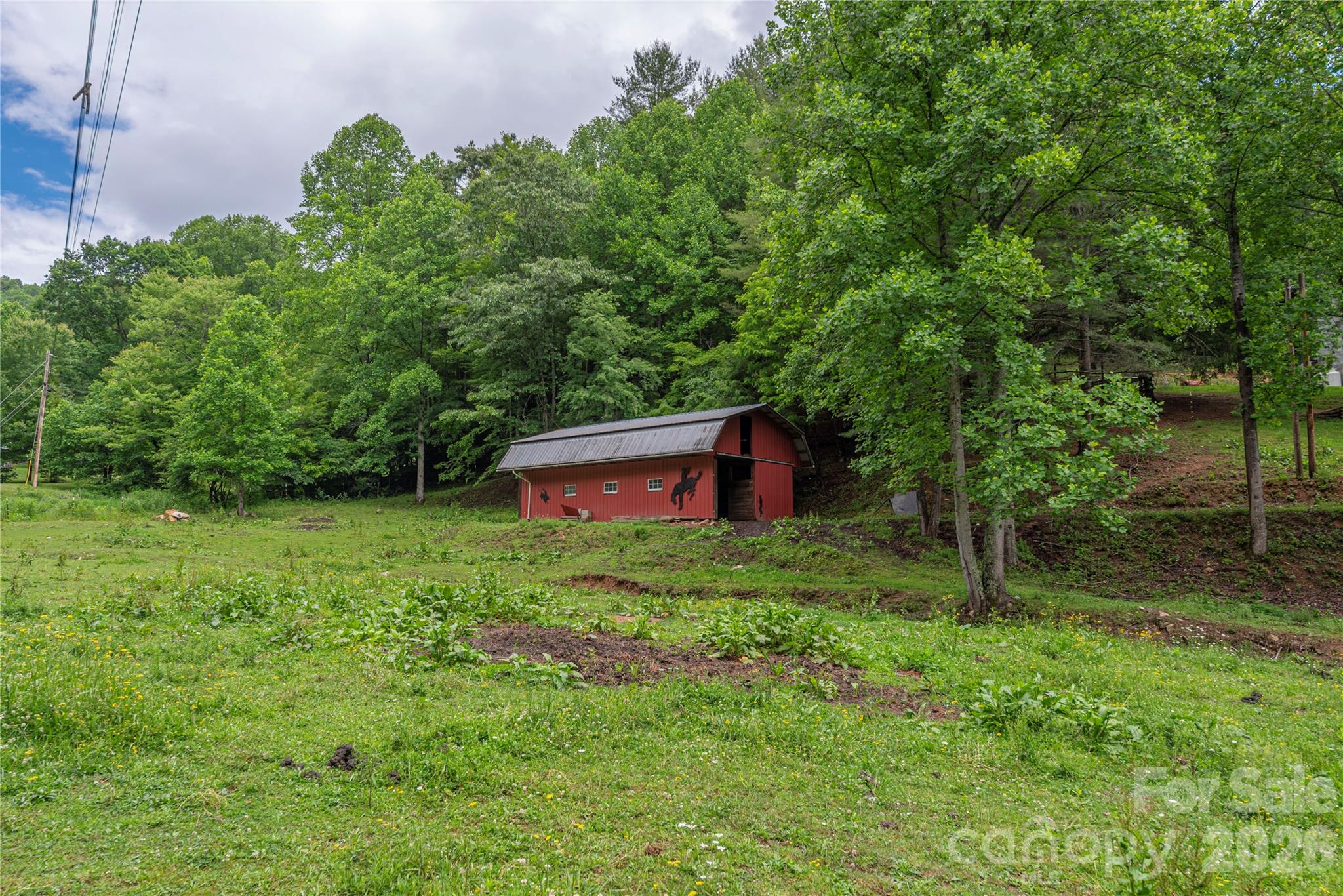 main property photo 45