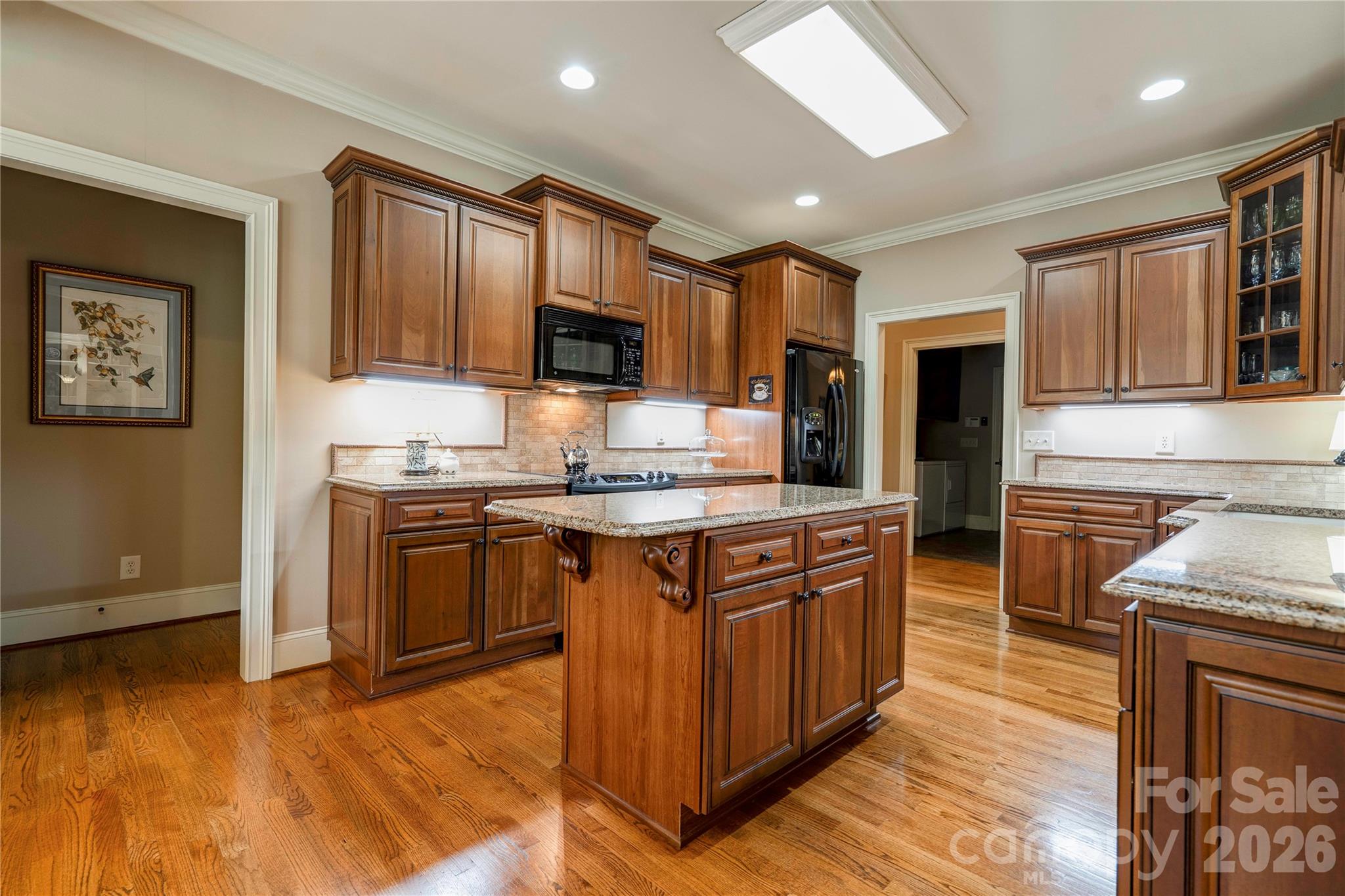main property photo 10