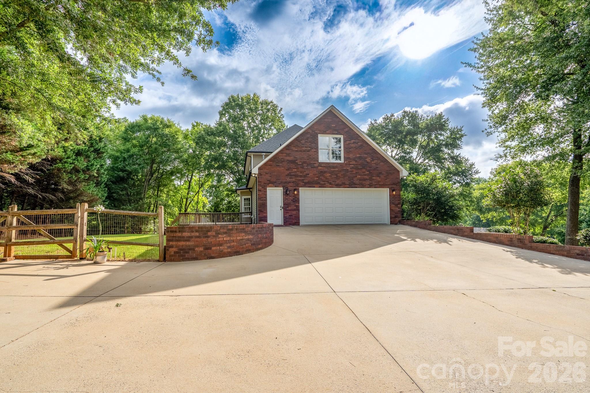 main property photo 40