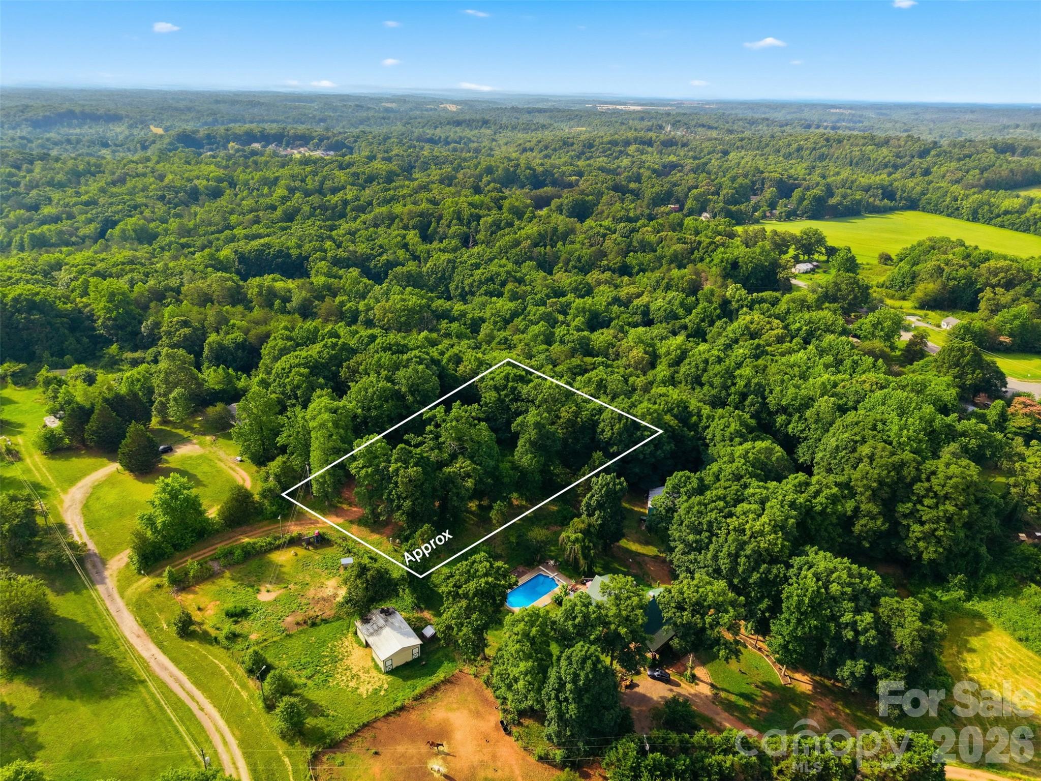 main property photo 10