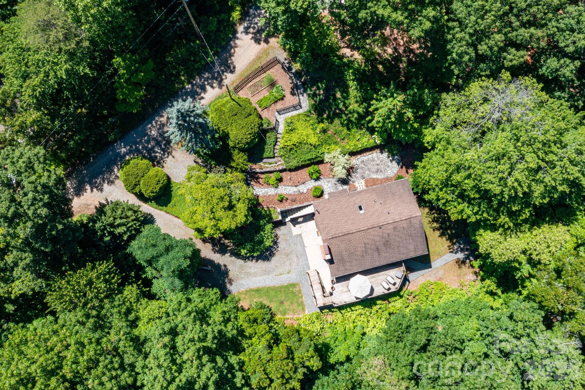 main property photo 35
