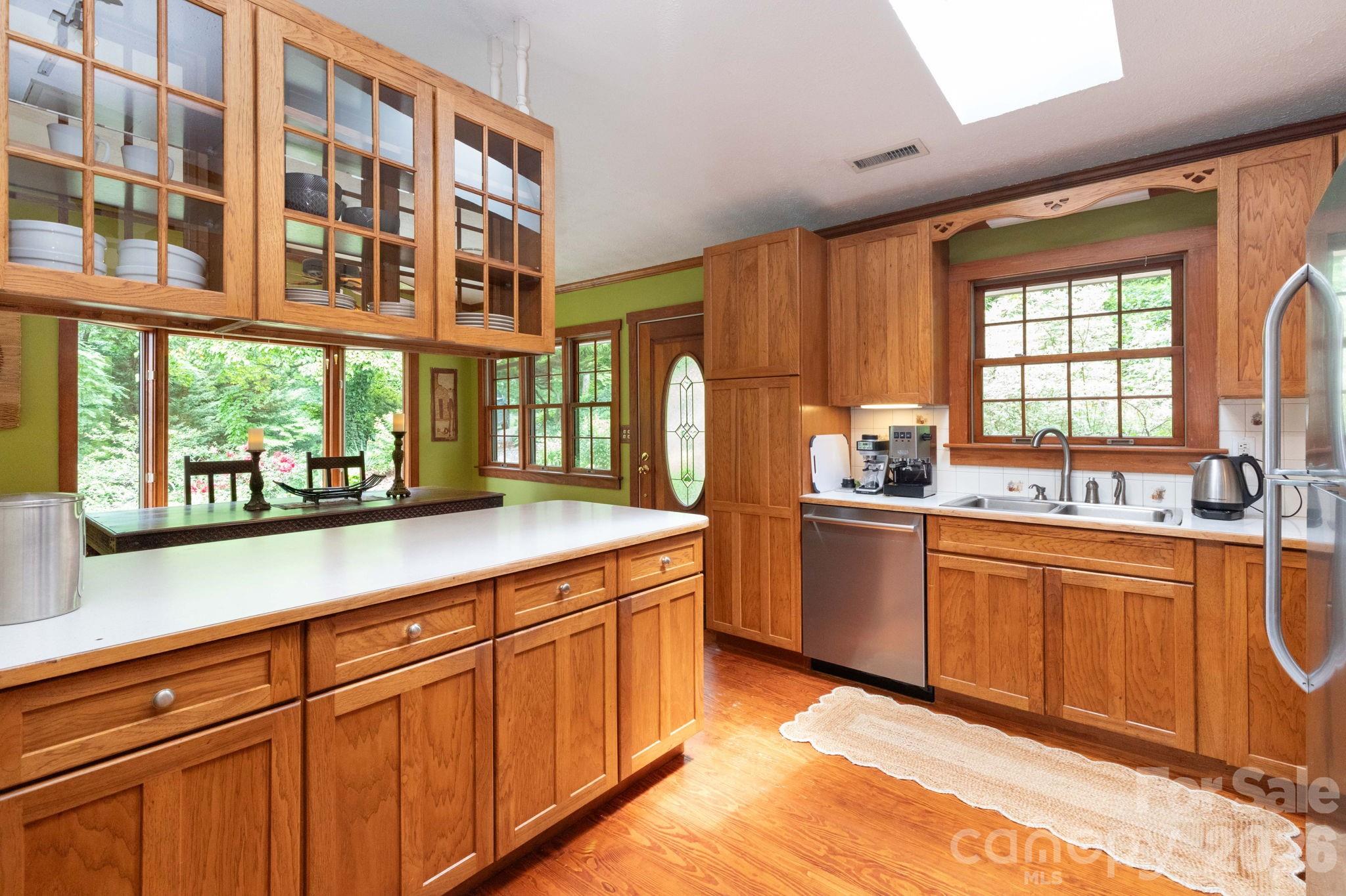 main property photo 9