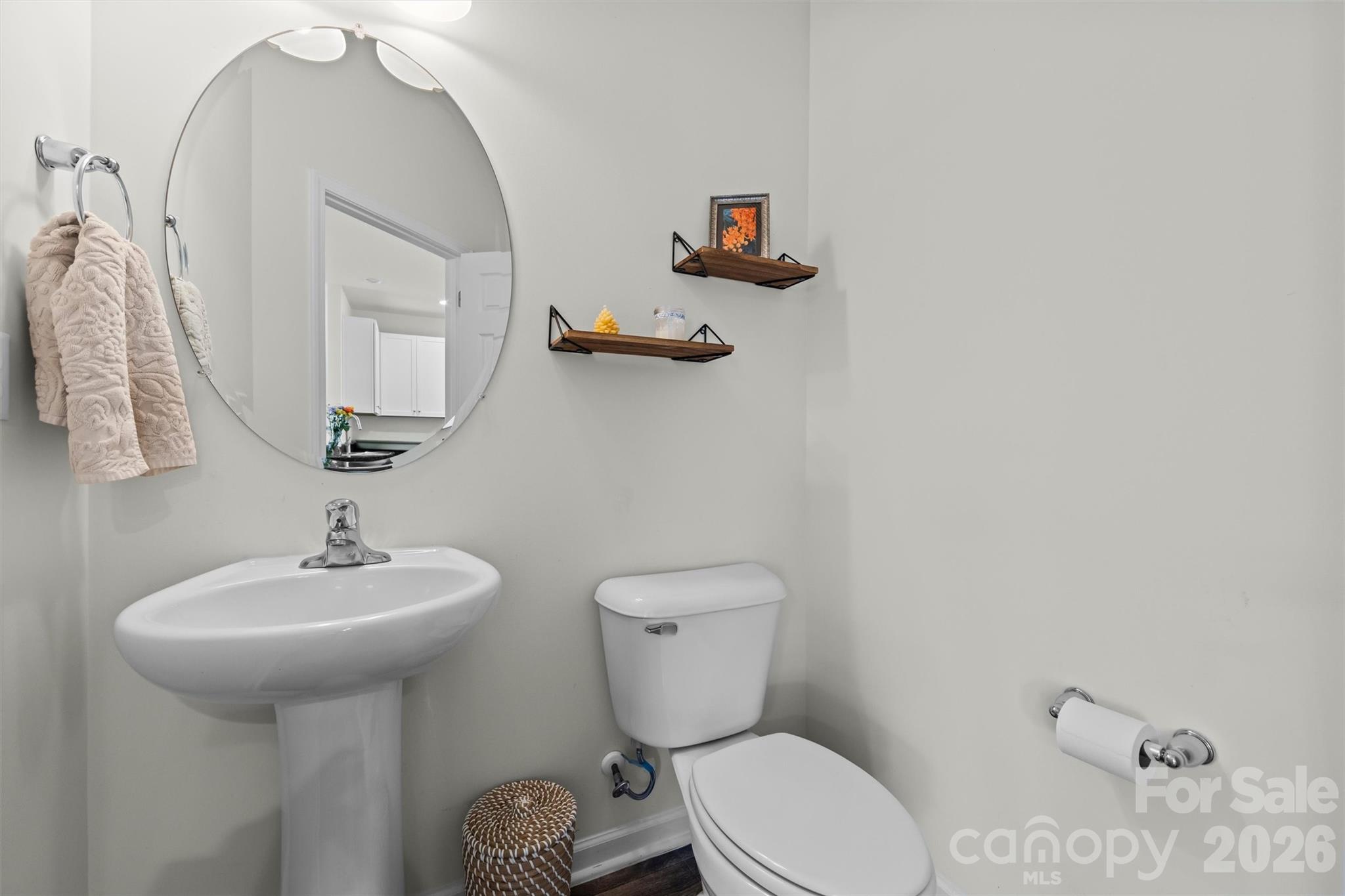 main property photo 13