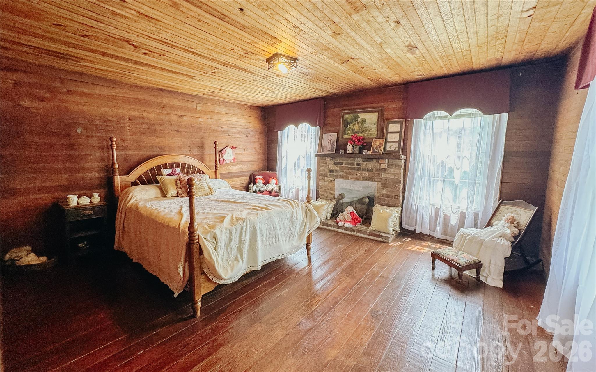 main property photo 13