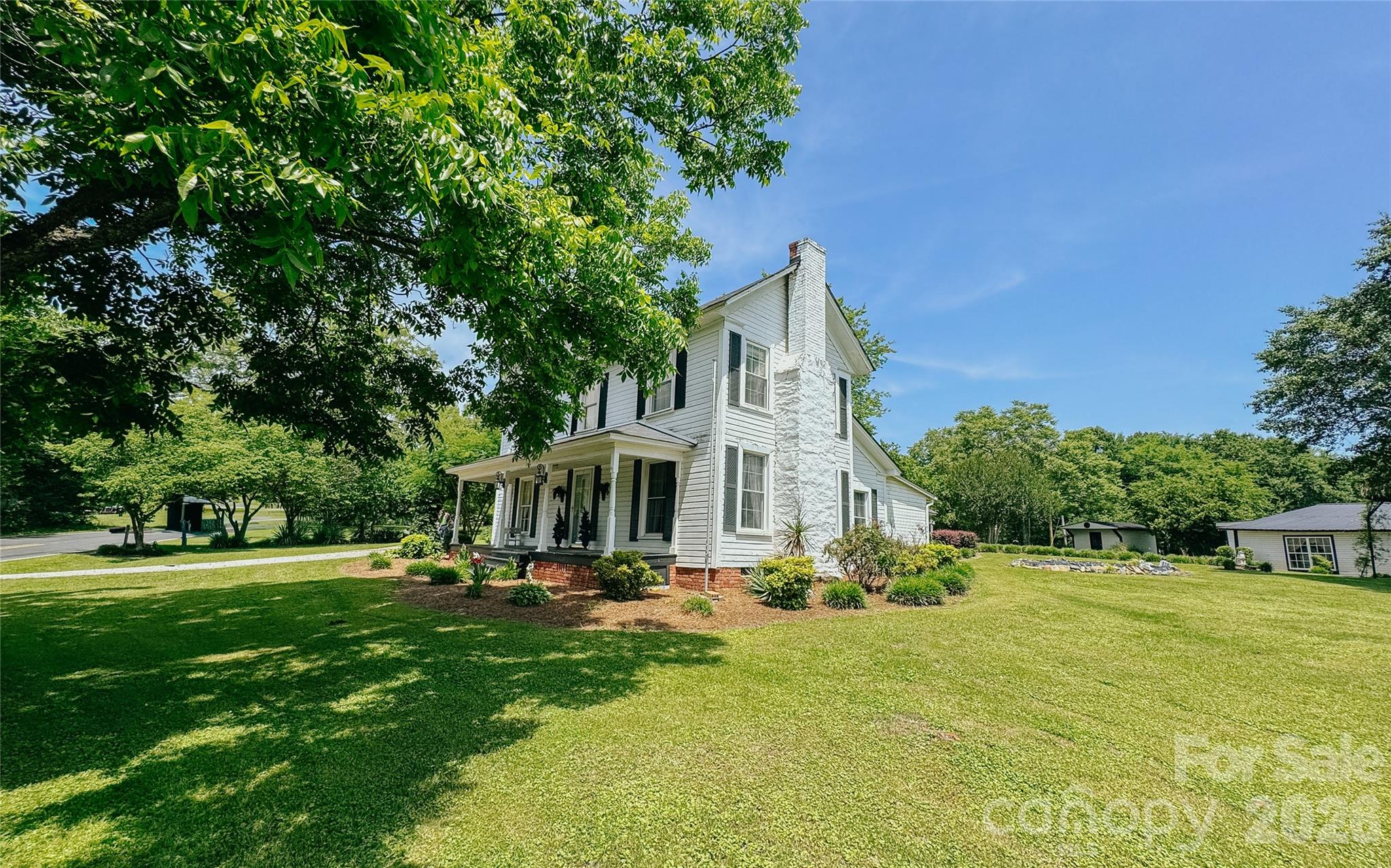 main property photo 3