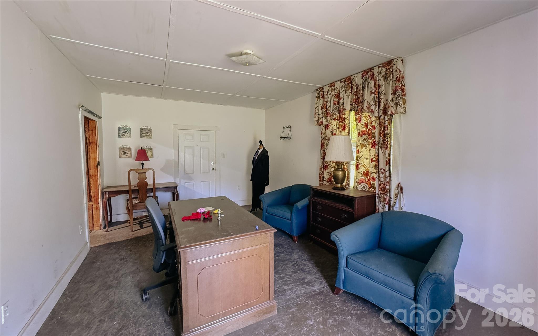 main property photo 31