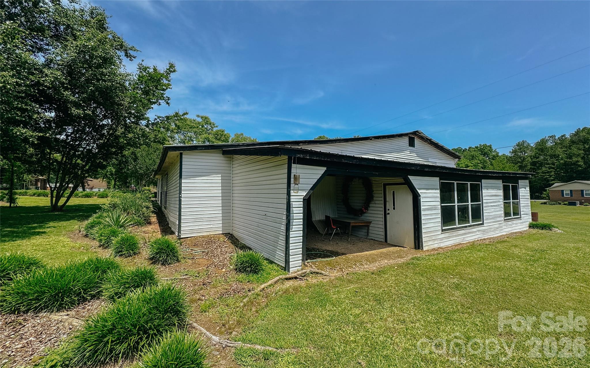 main property photo 40