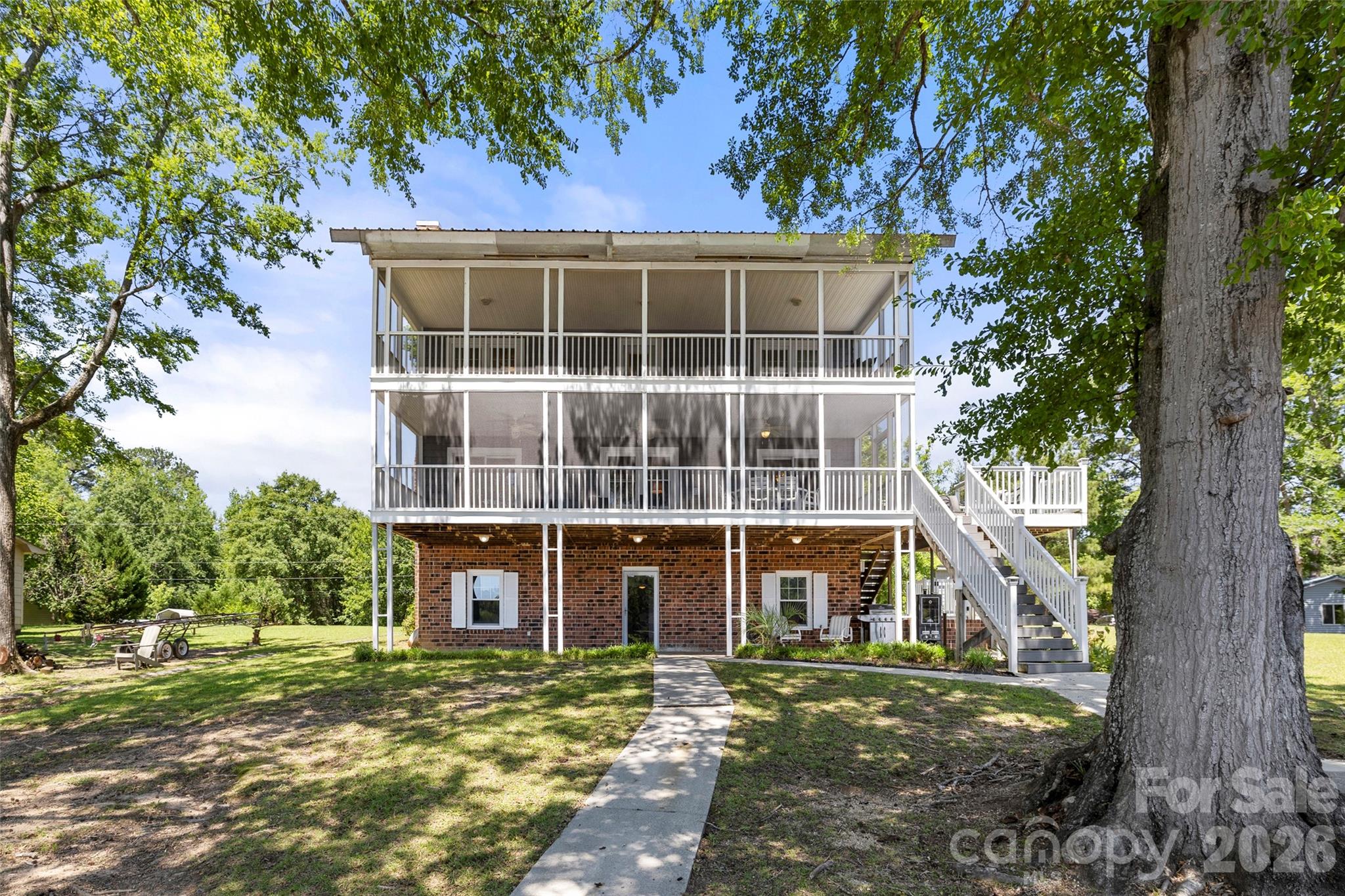 main property photo 4