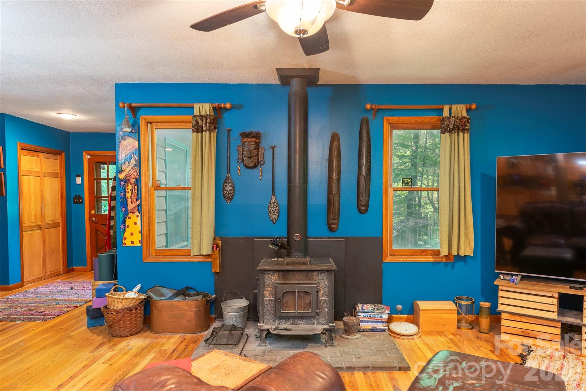 main property photo 5