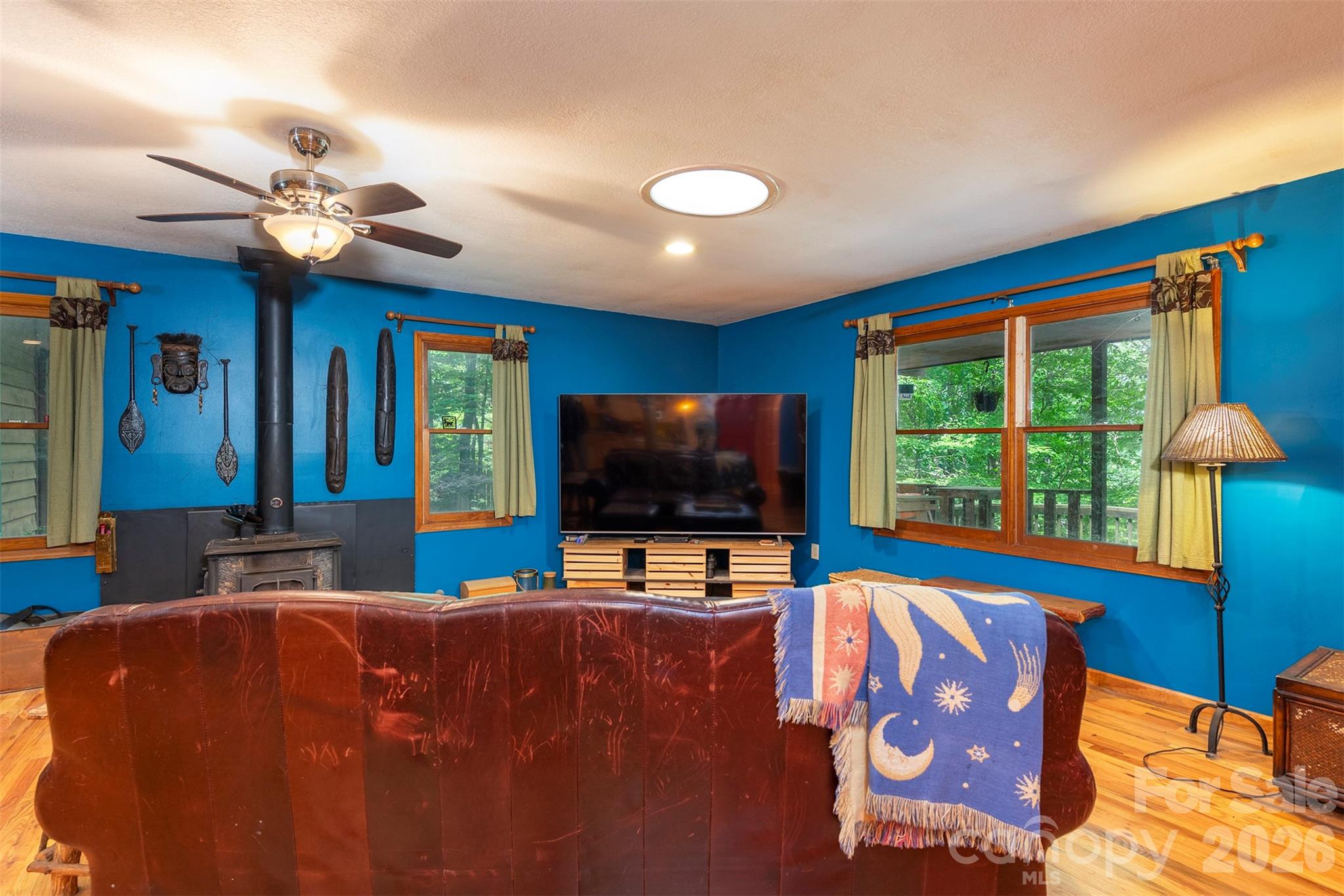 main property photo 8