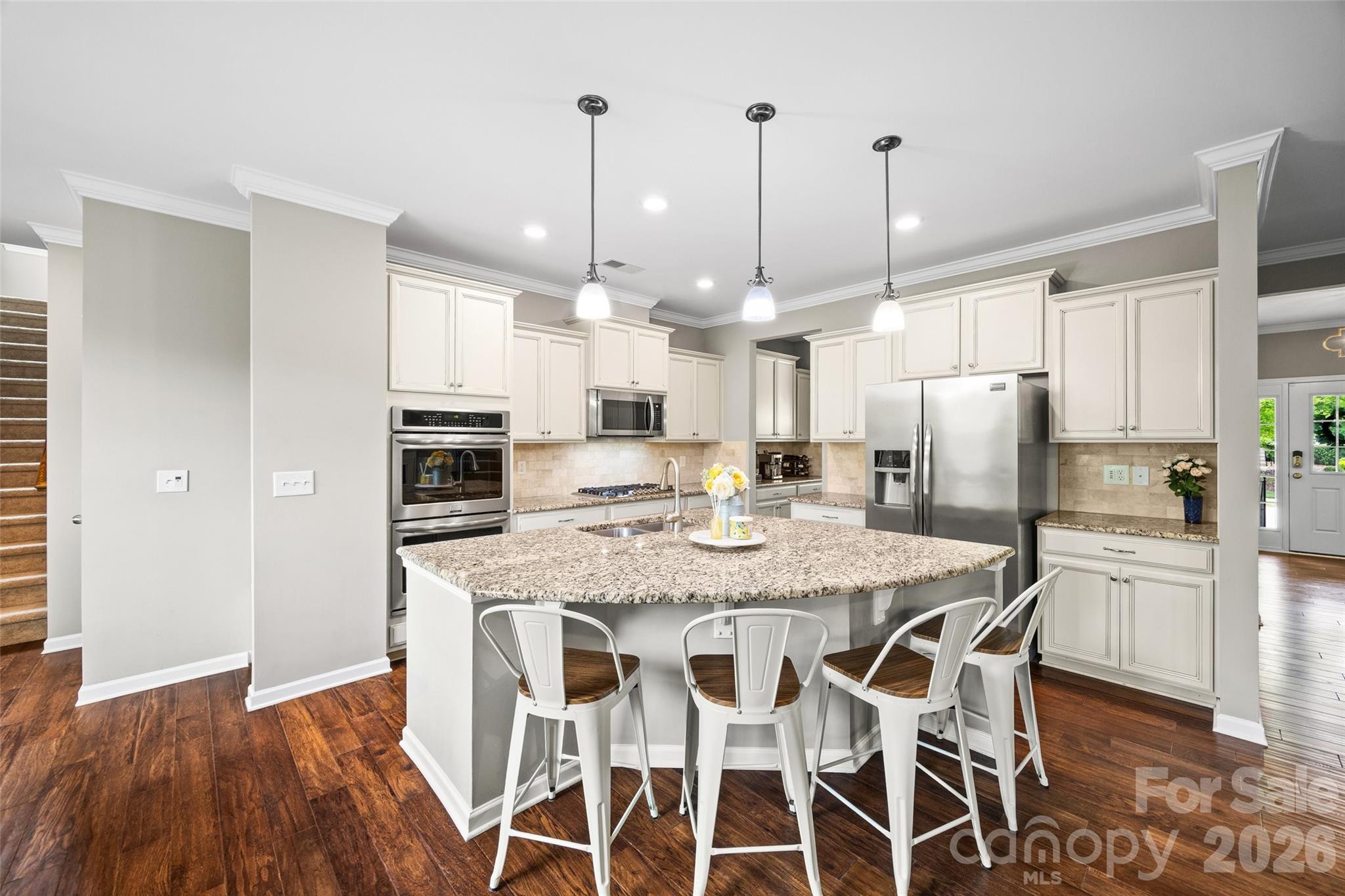 main property photo 2