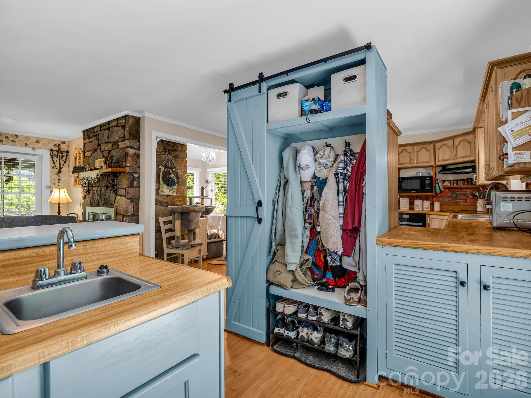 main property photo 15