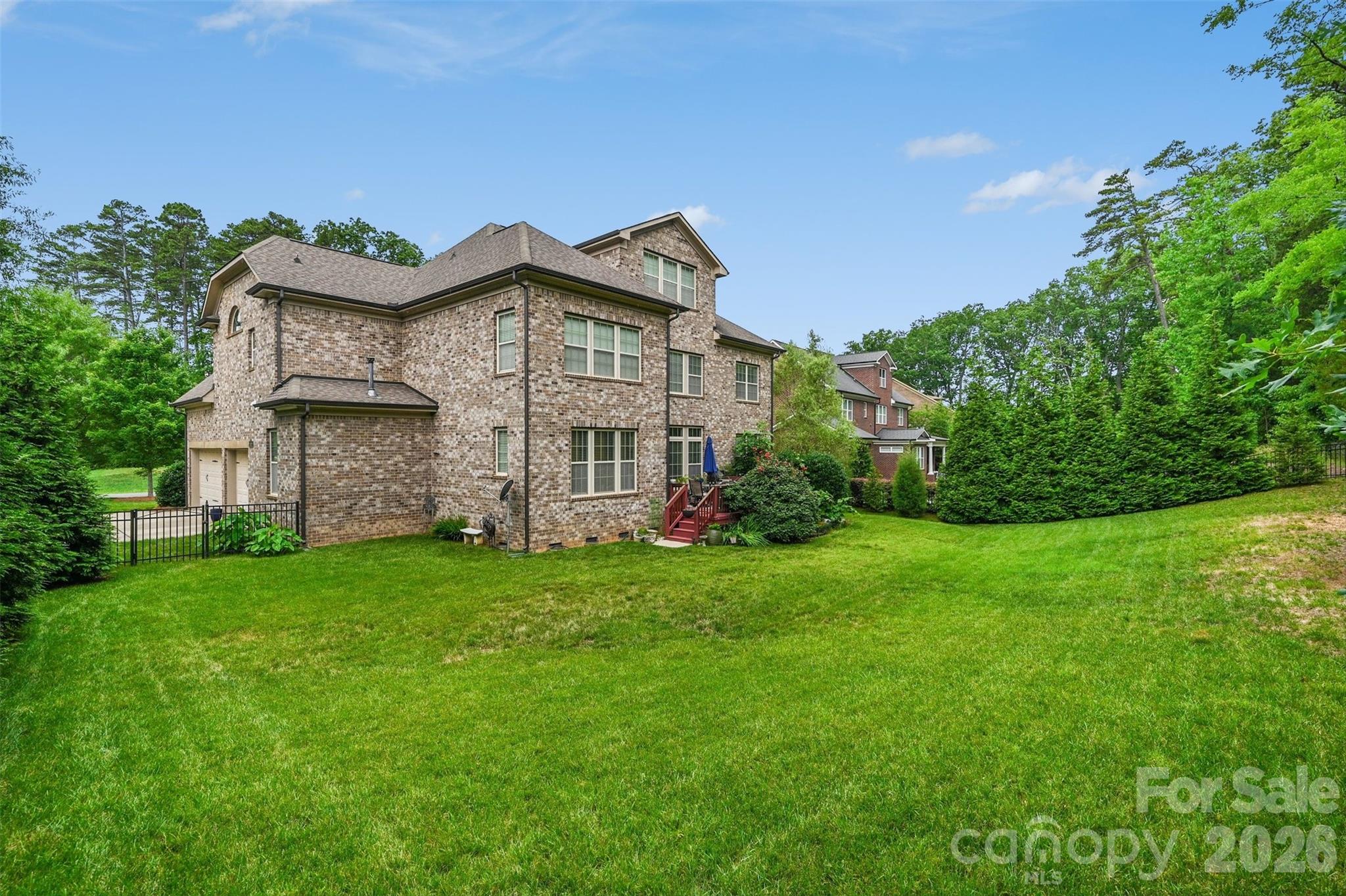 main property photo 33