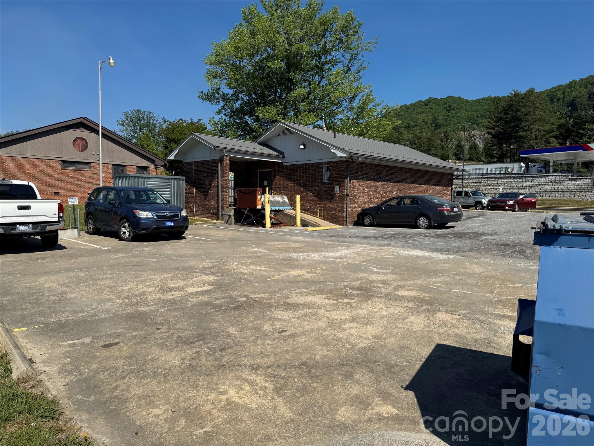 main property photo 5