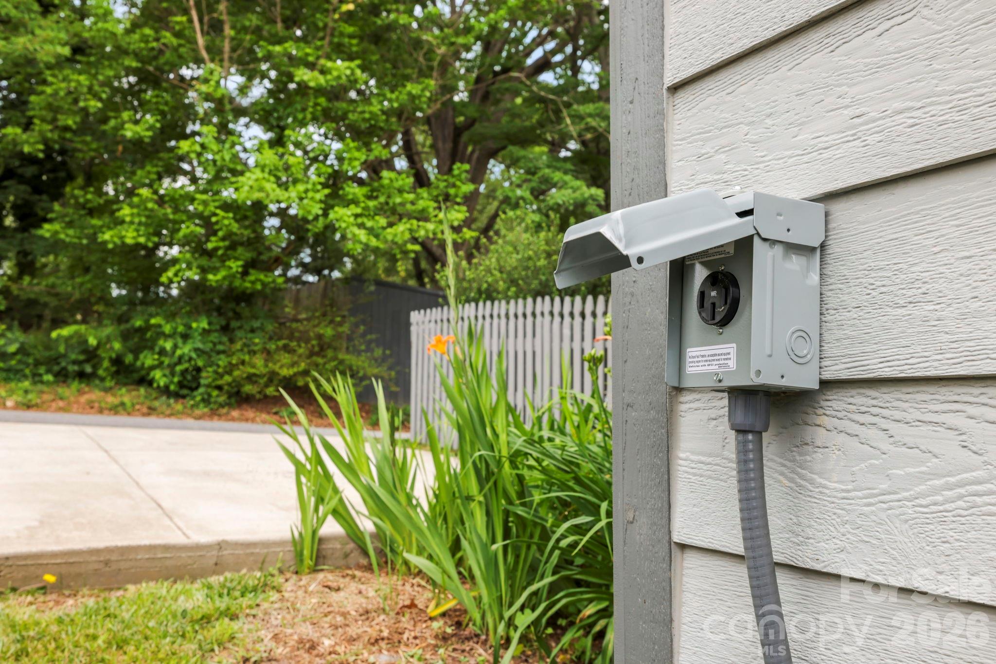 main property photo 45