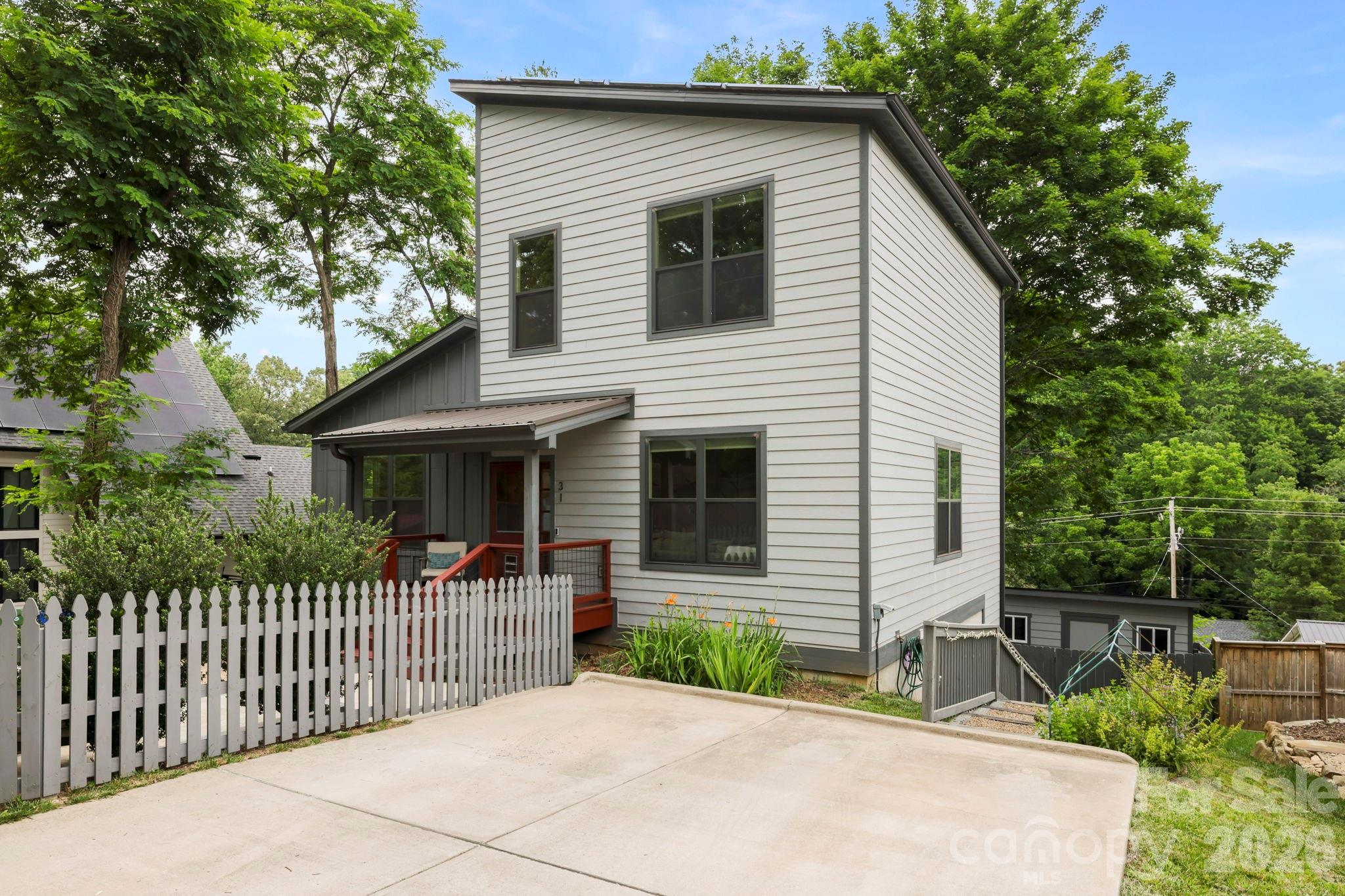 main property photo 46