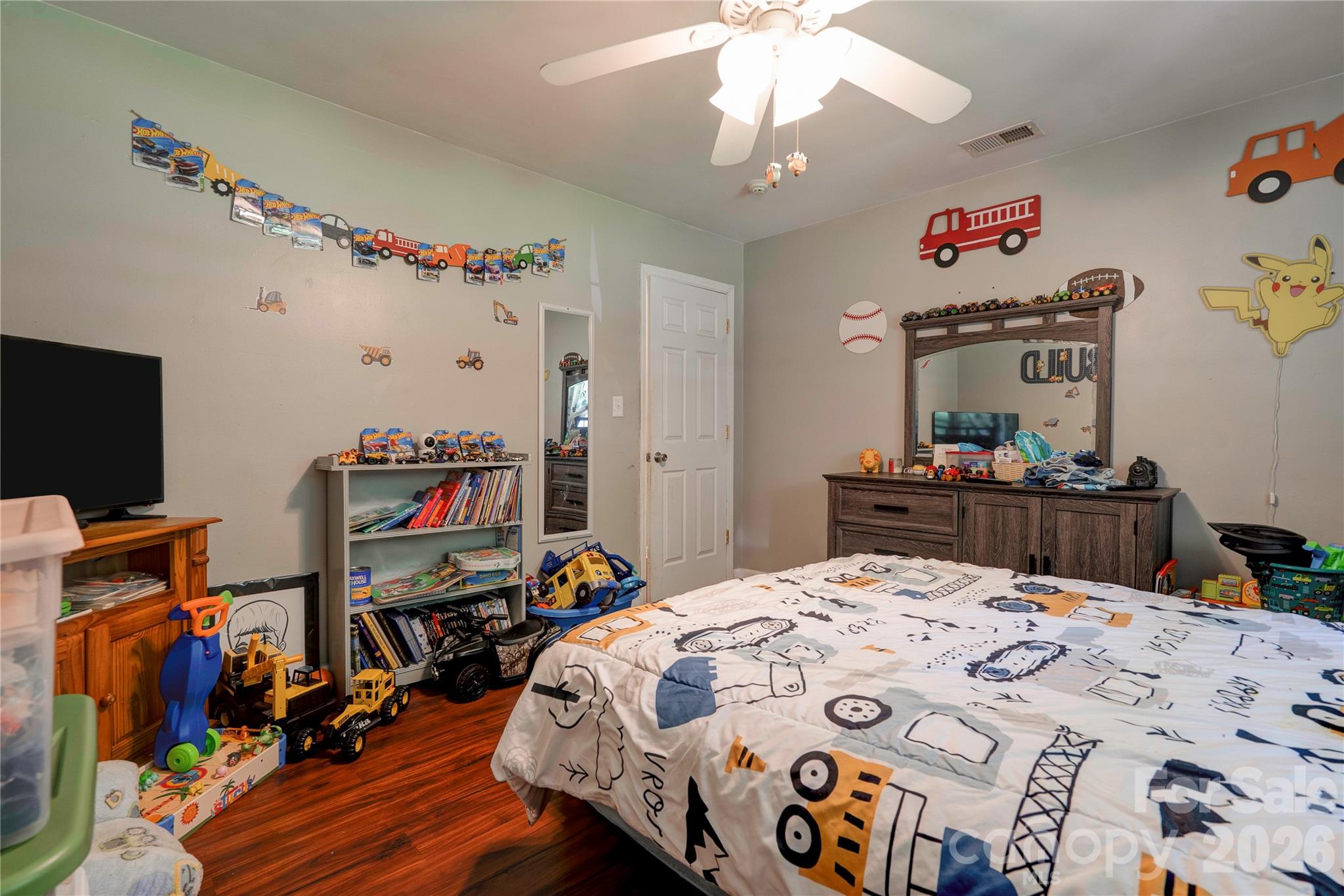 main property photo 17