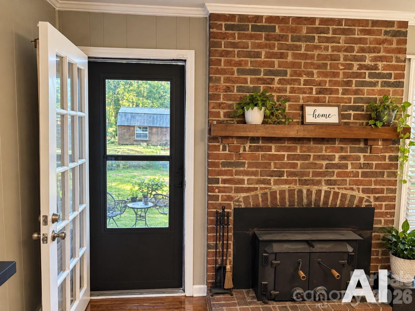 main property photo 16