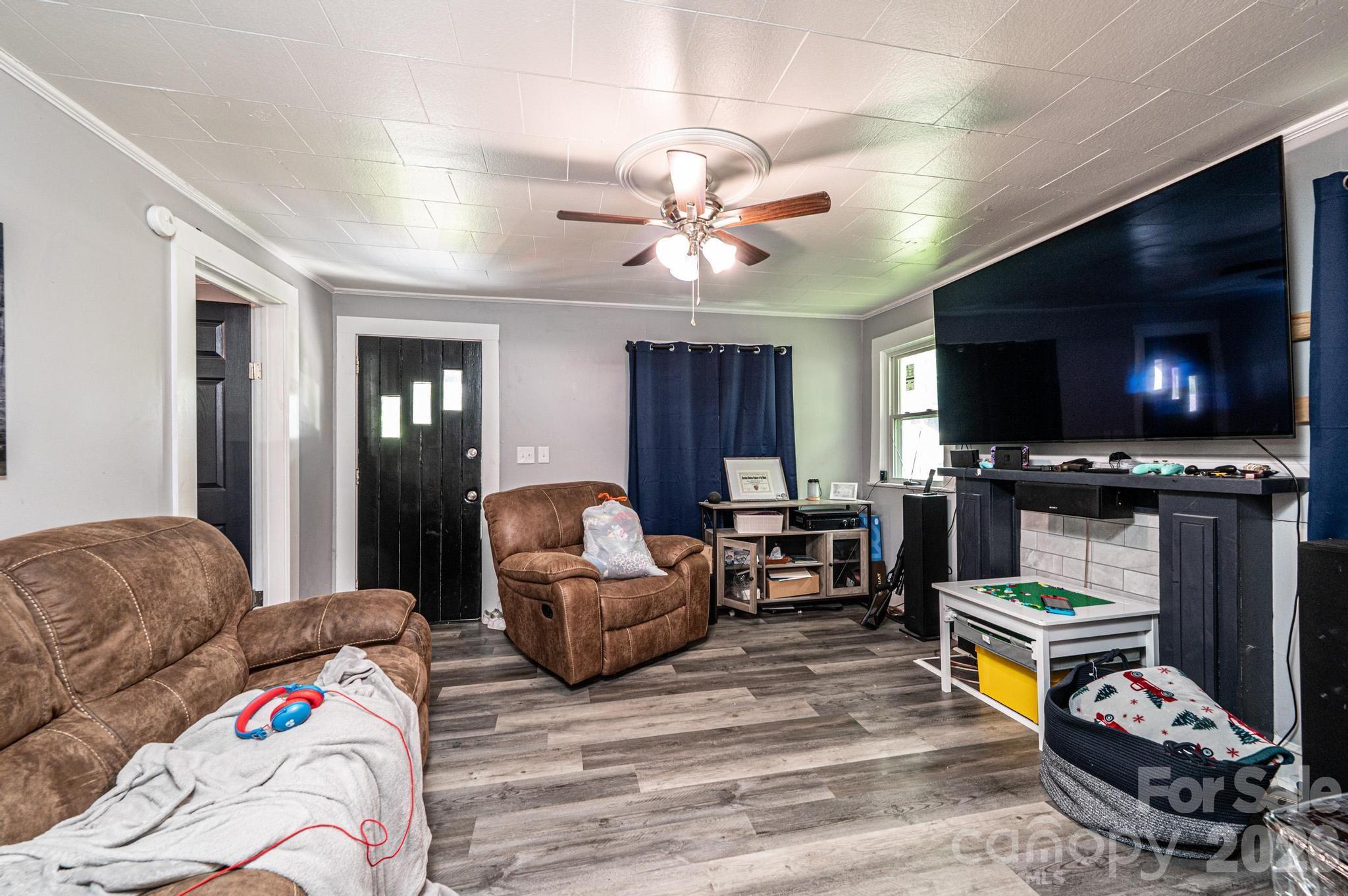 main property photo 15