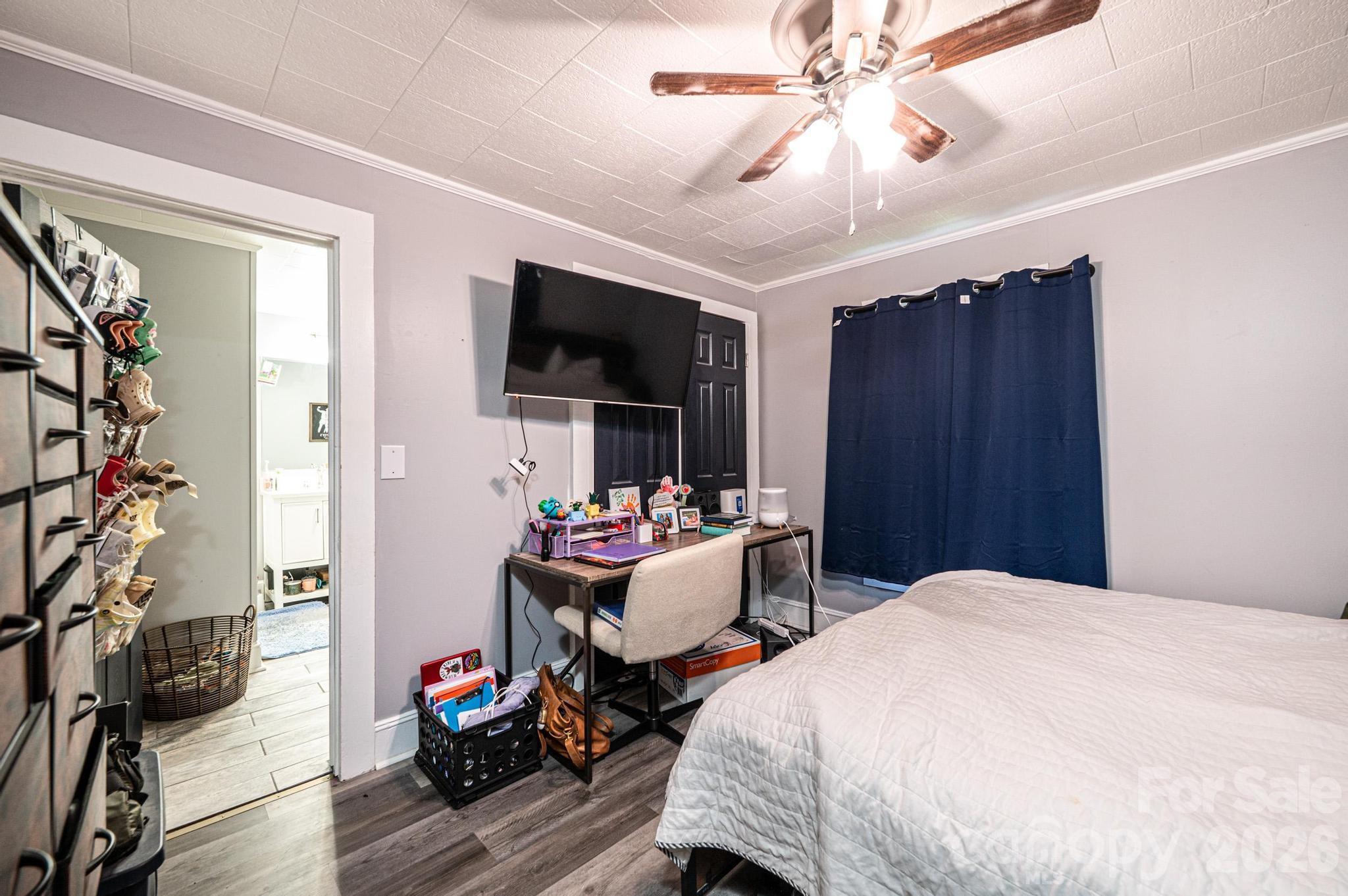 main property photo 21