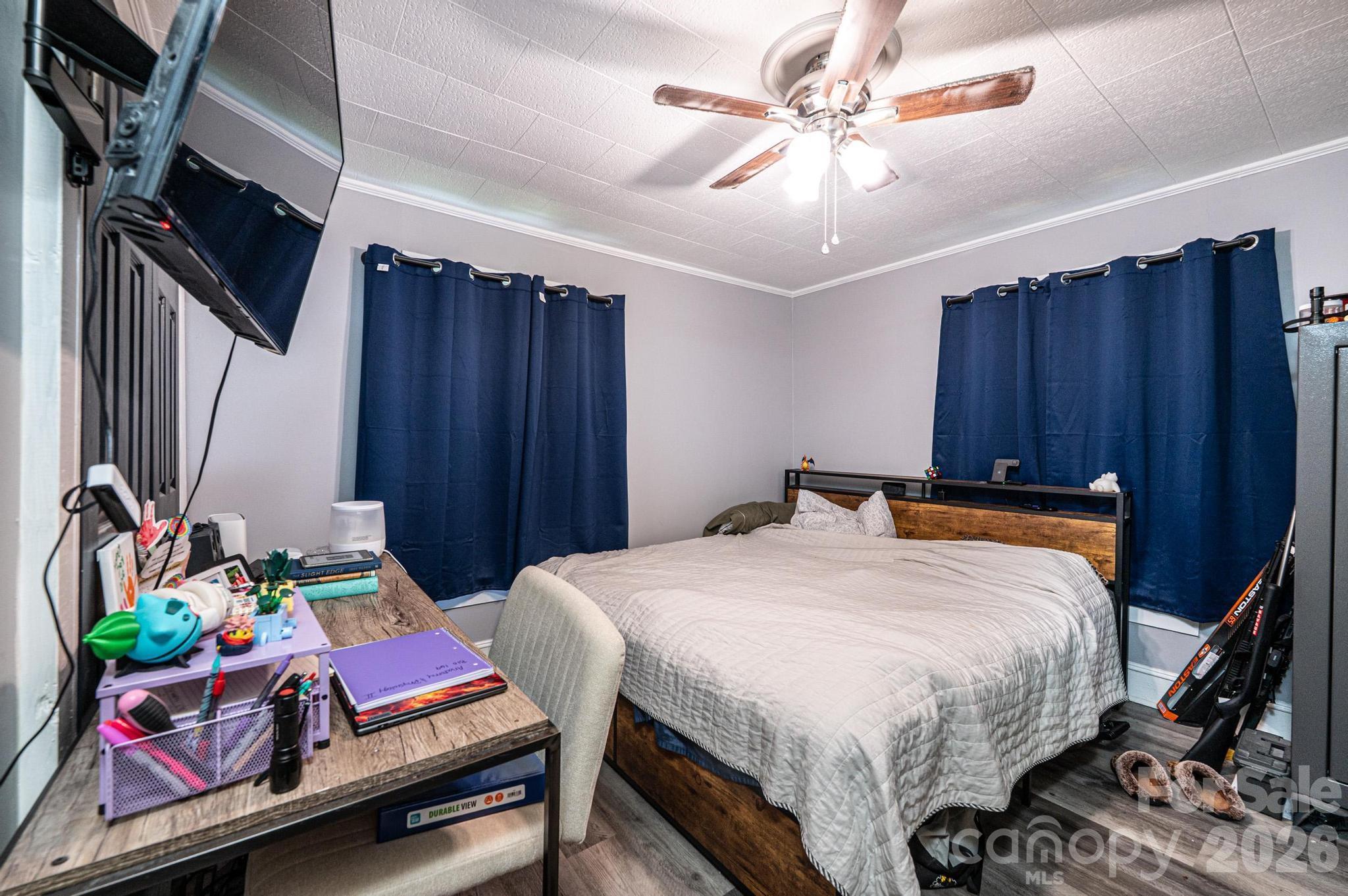 main property photo 23