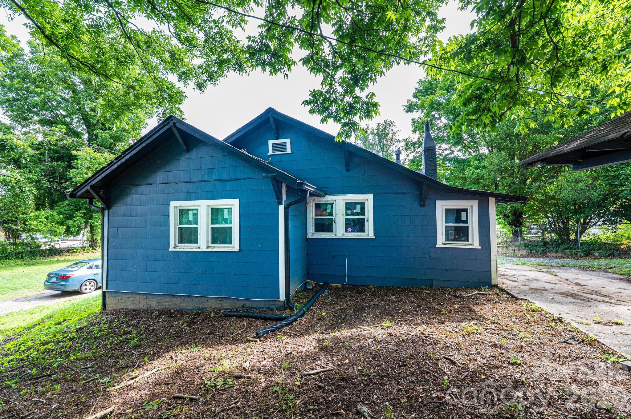 main property photo 9