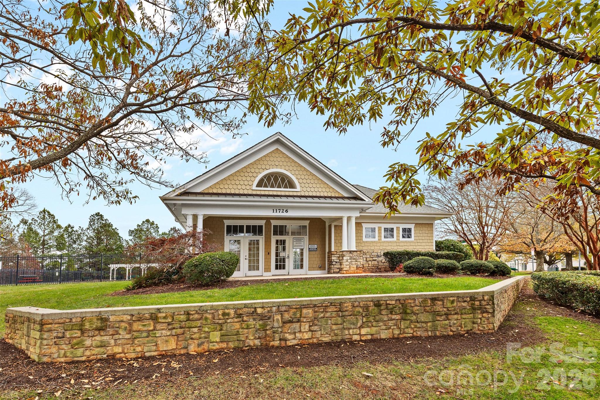 main property photo 18