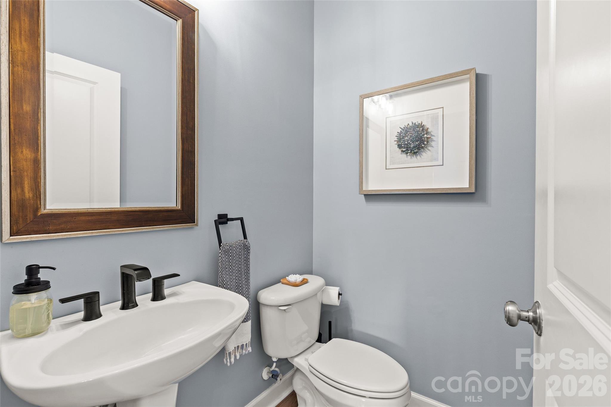 main property photo 17