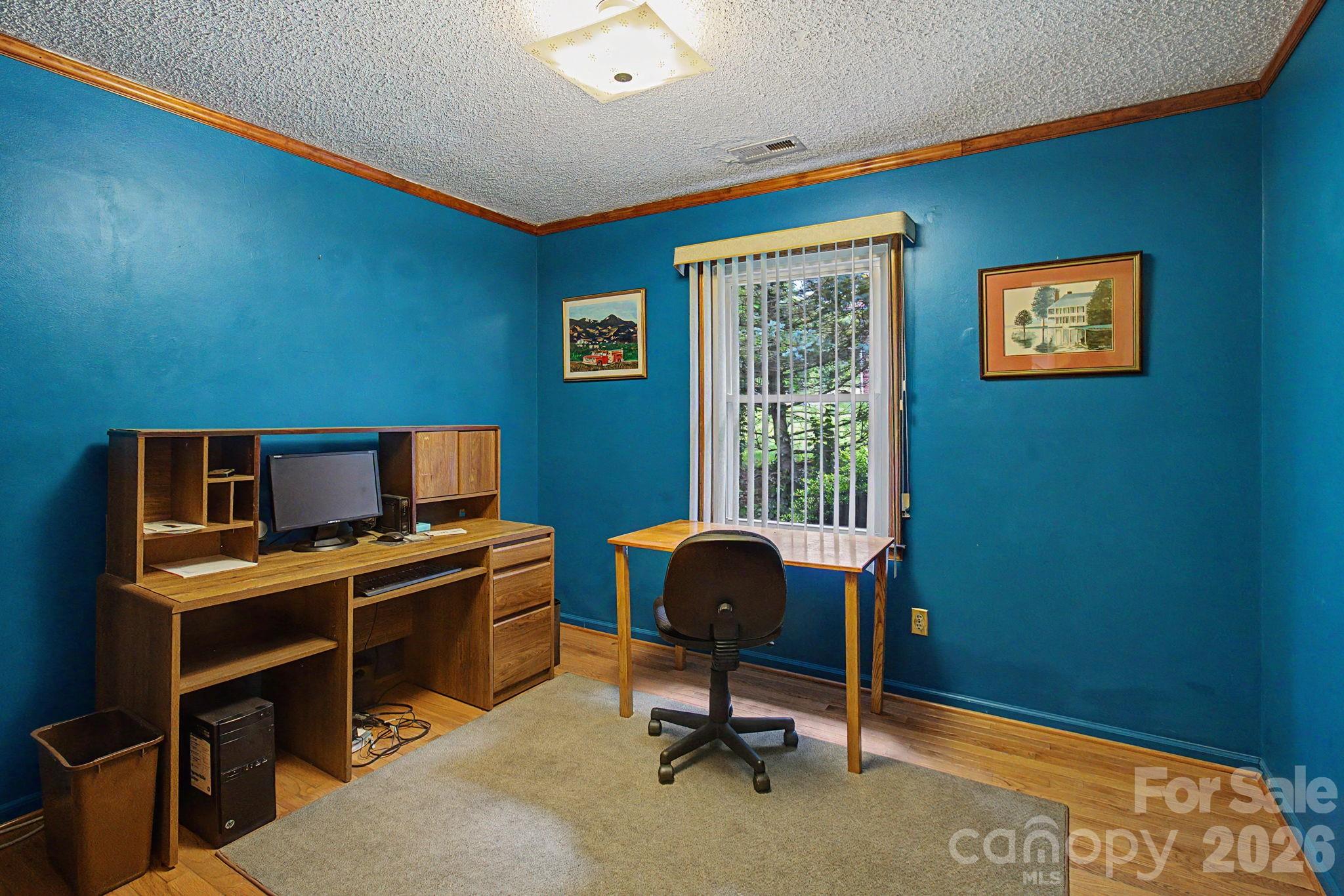 main property photo 18