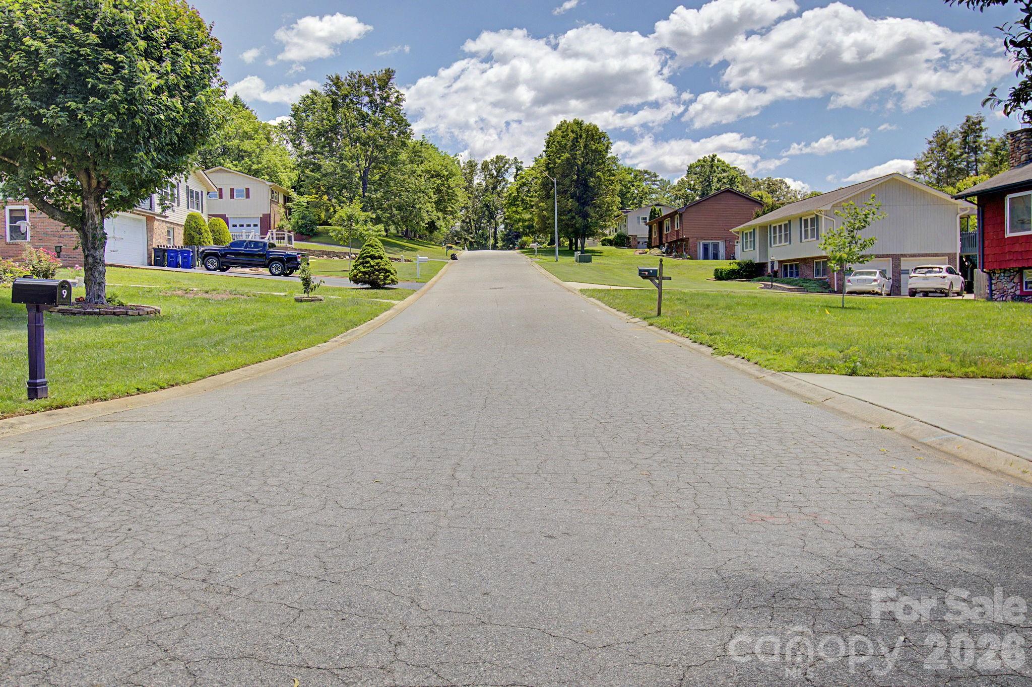 main property photo 28