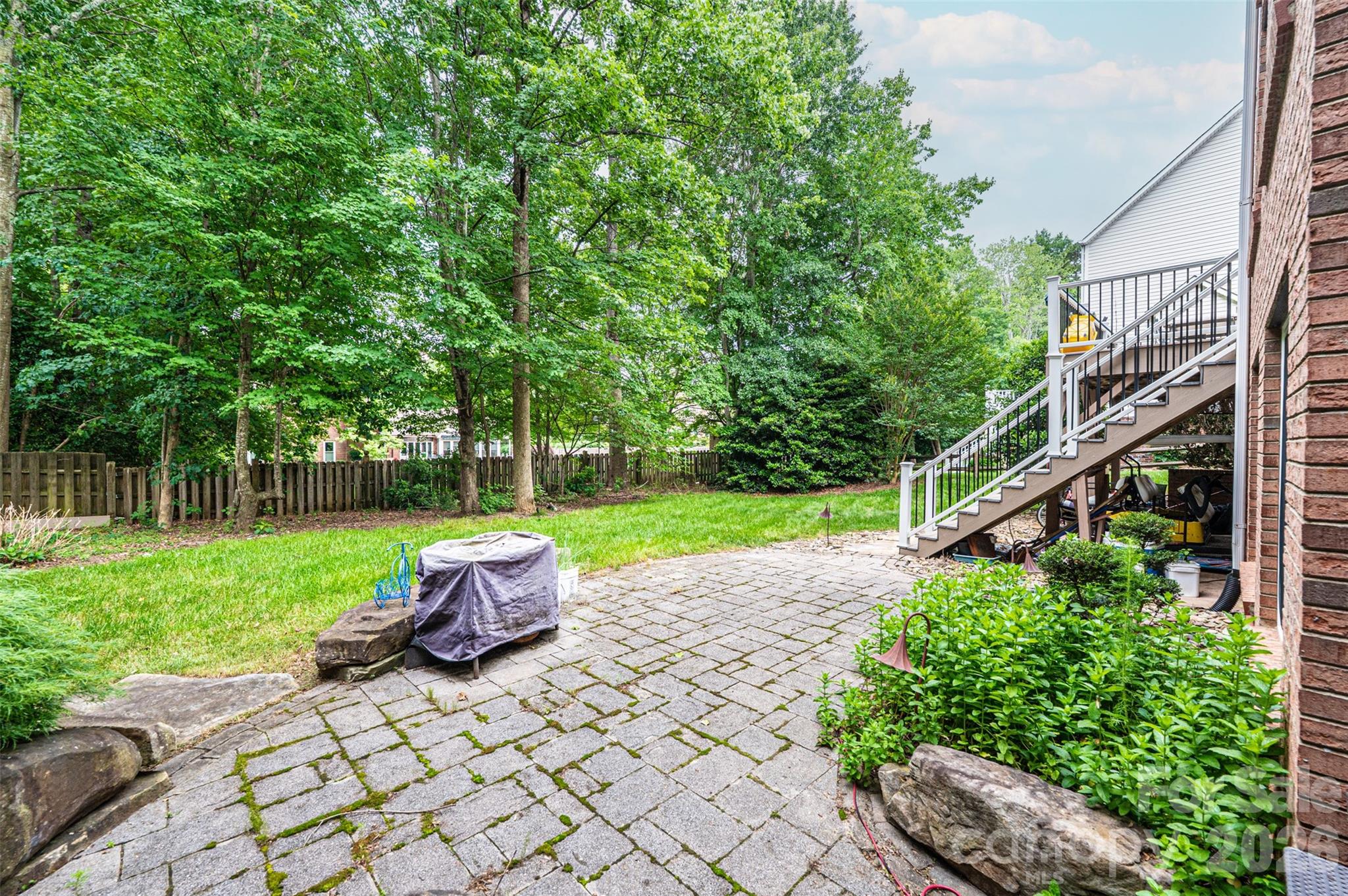 main property photo 47
