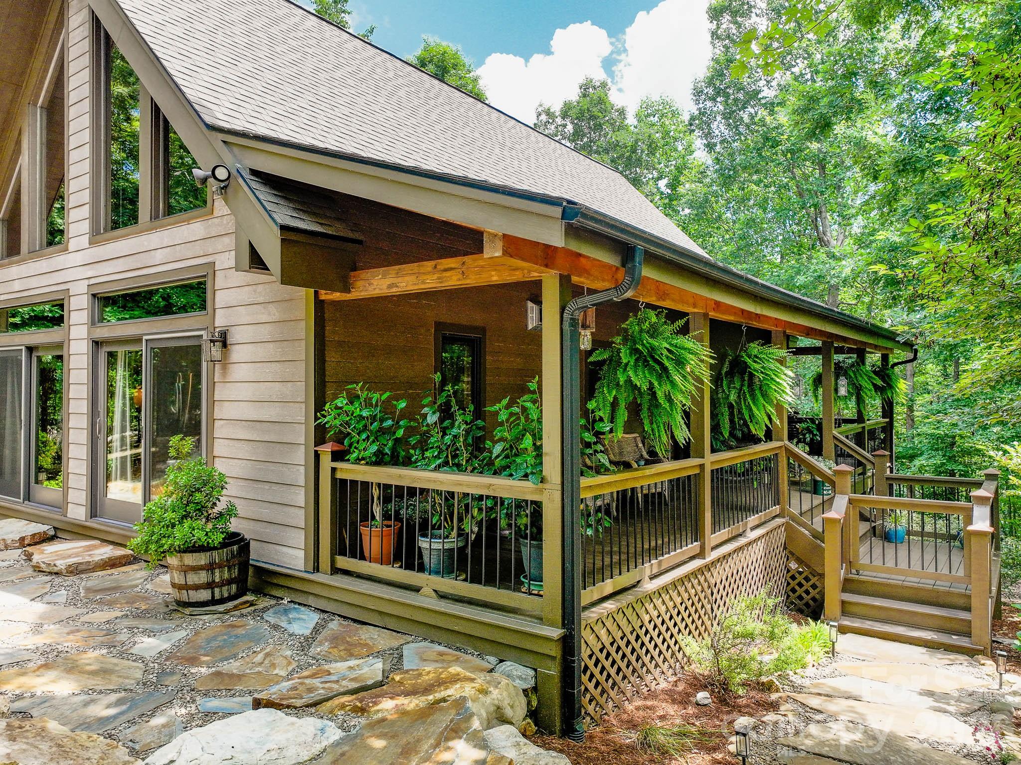 main property photo 31