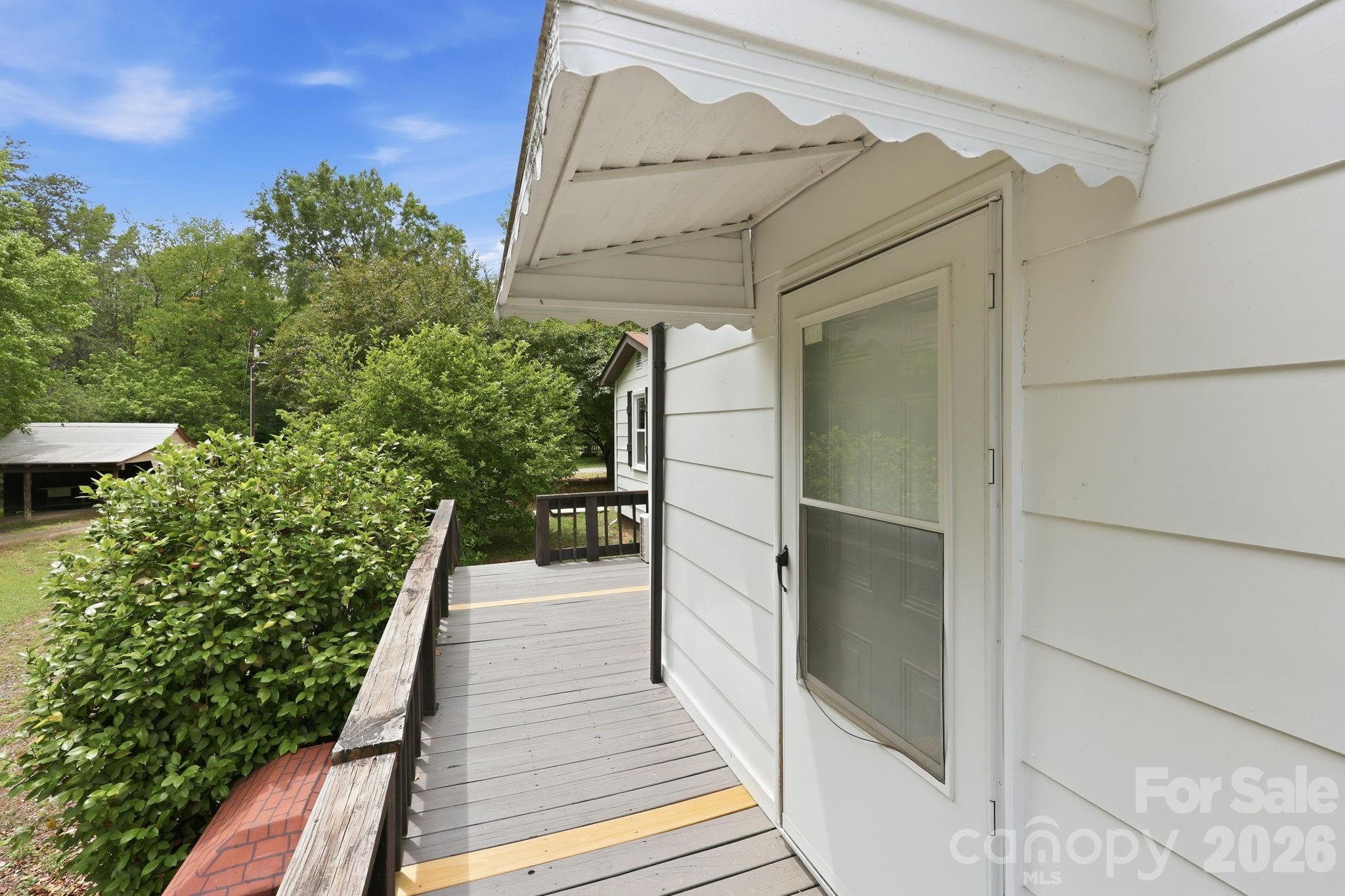 main property photo 30