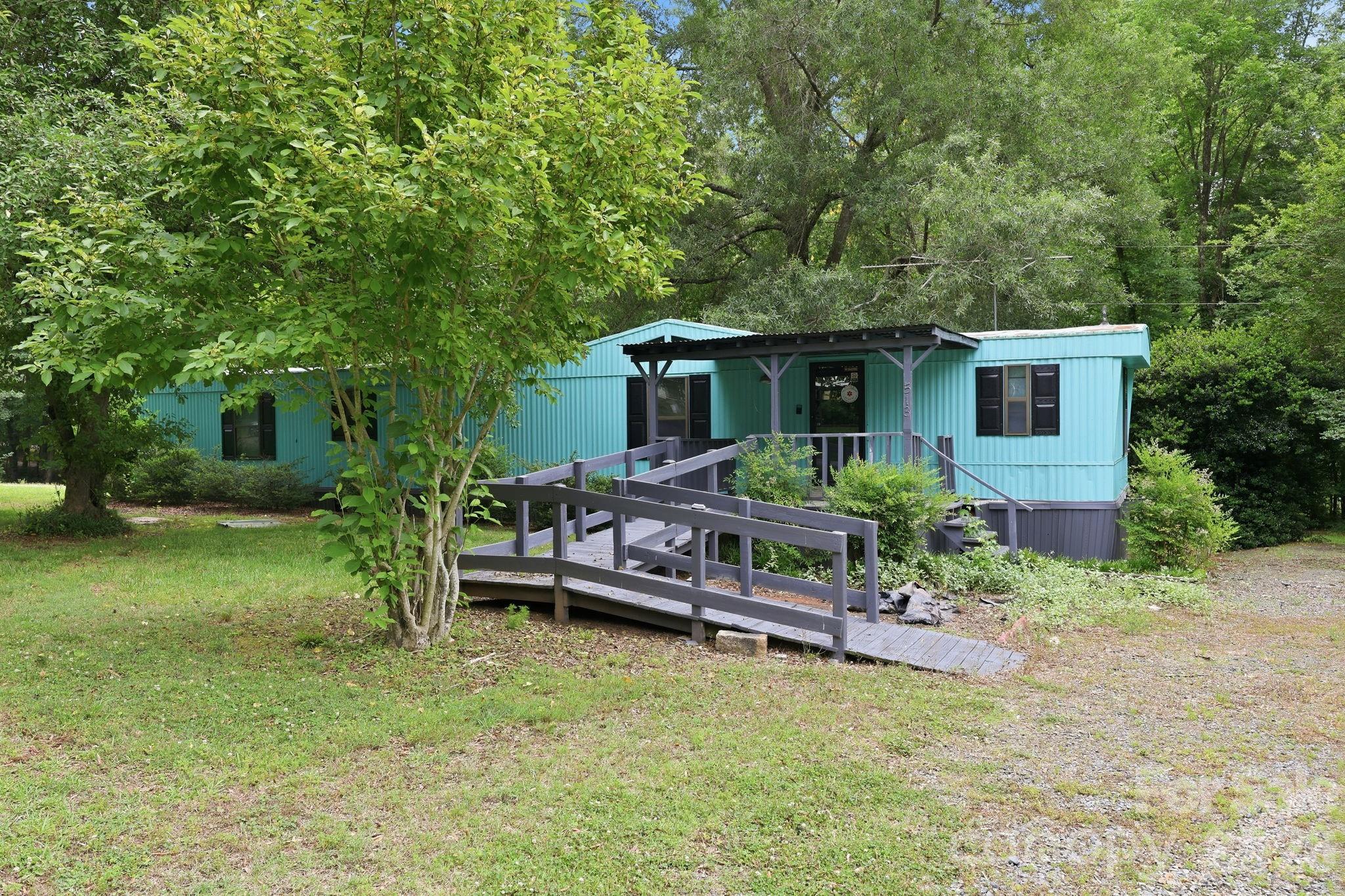 main property photo 38