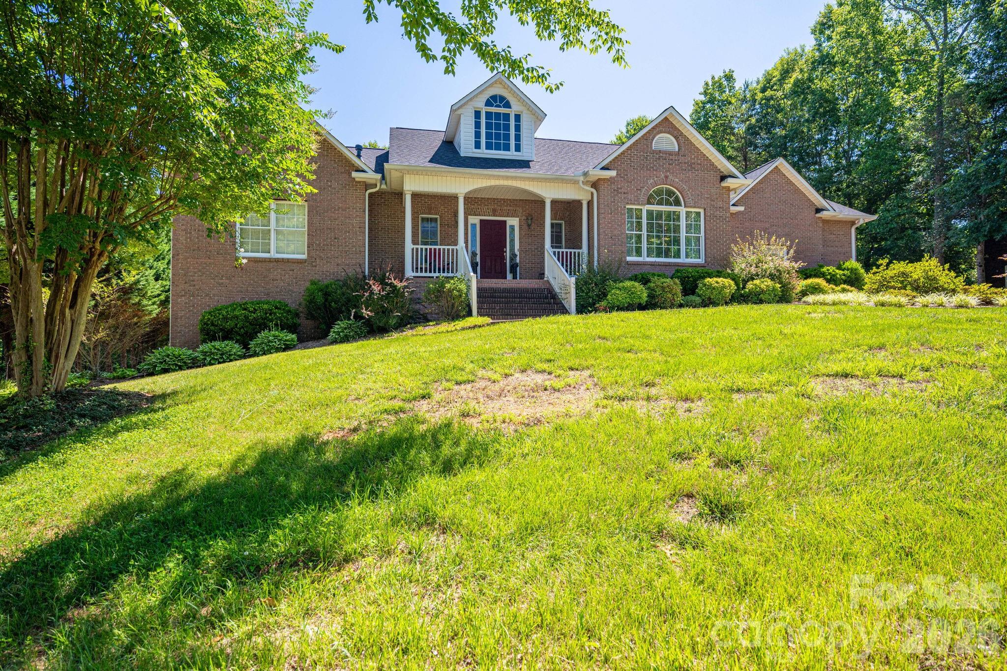main property photo 34