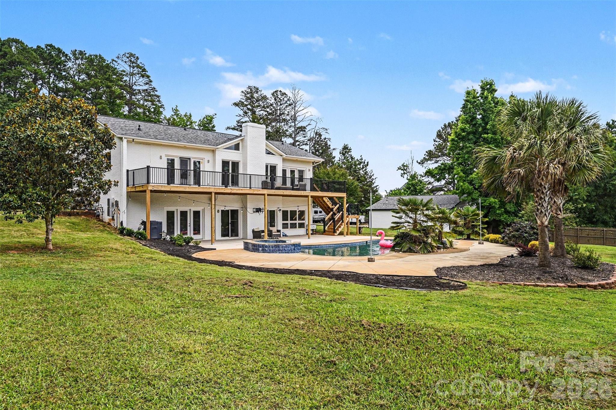 main property photo 30