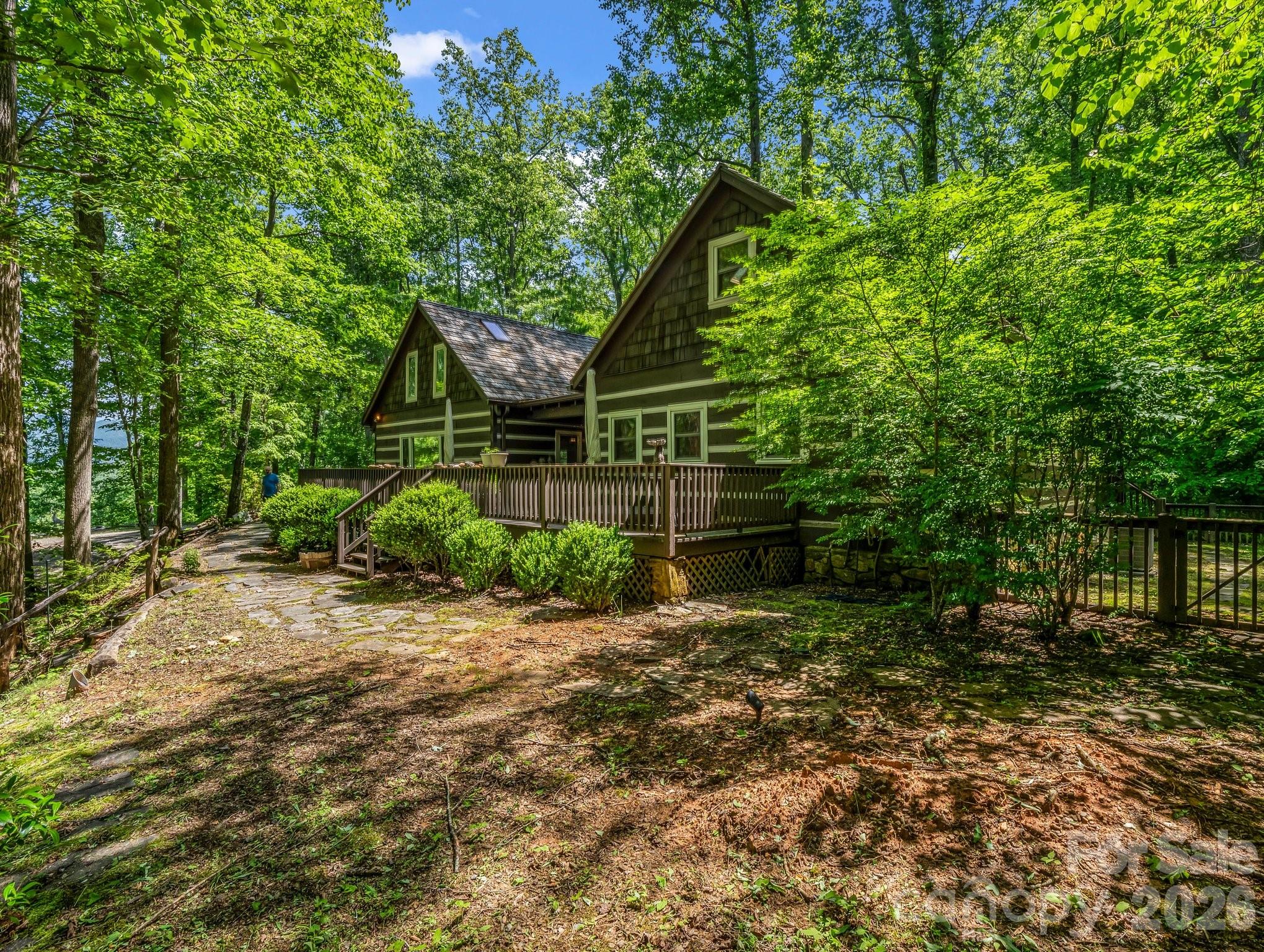main property photo 40
