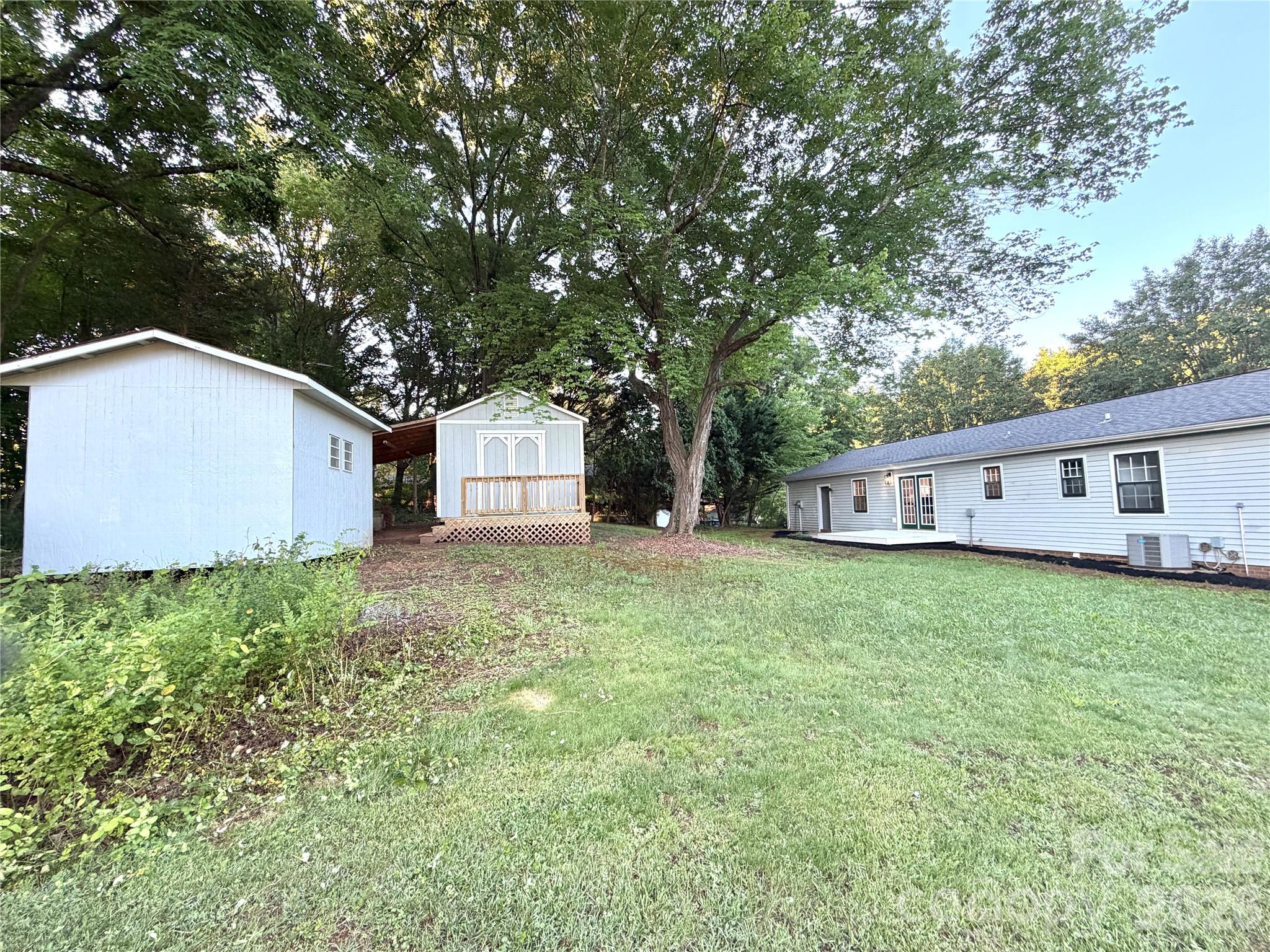 main property photo 20