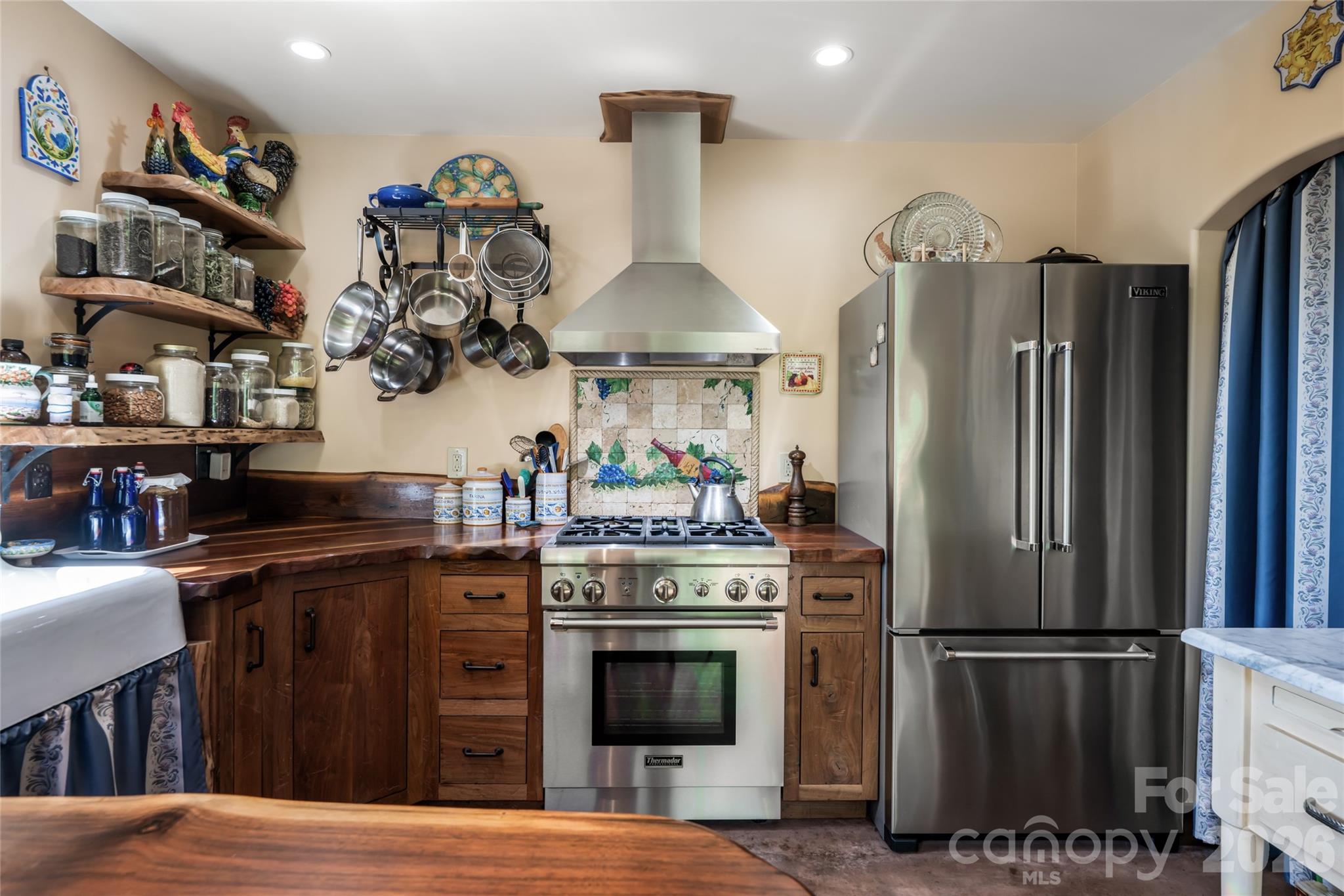 main property photo 18